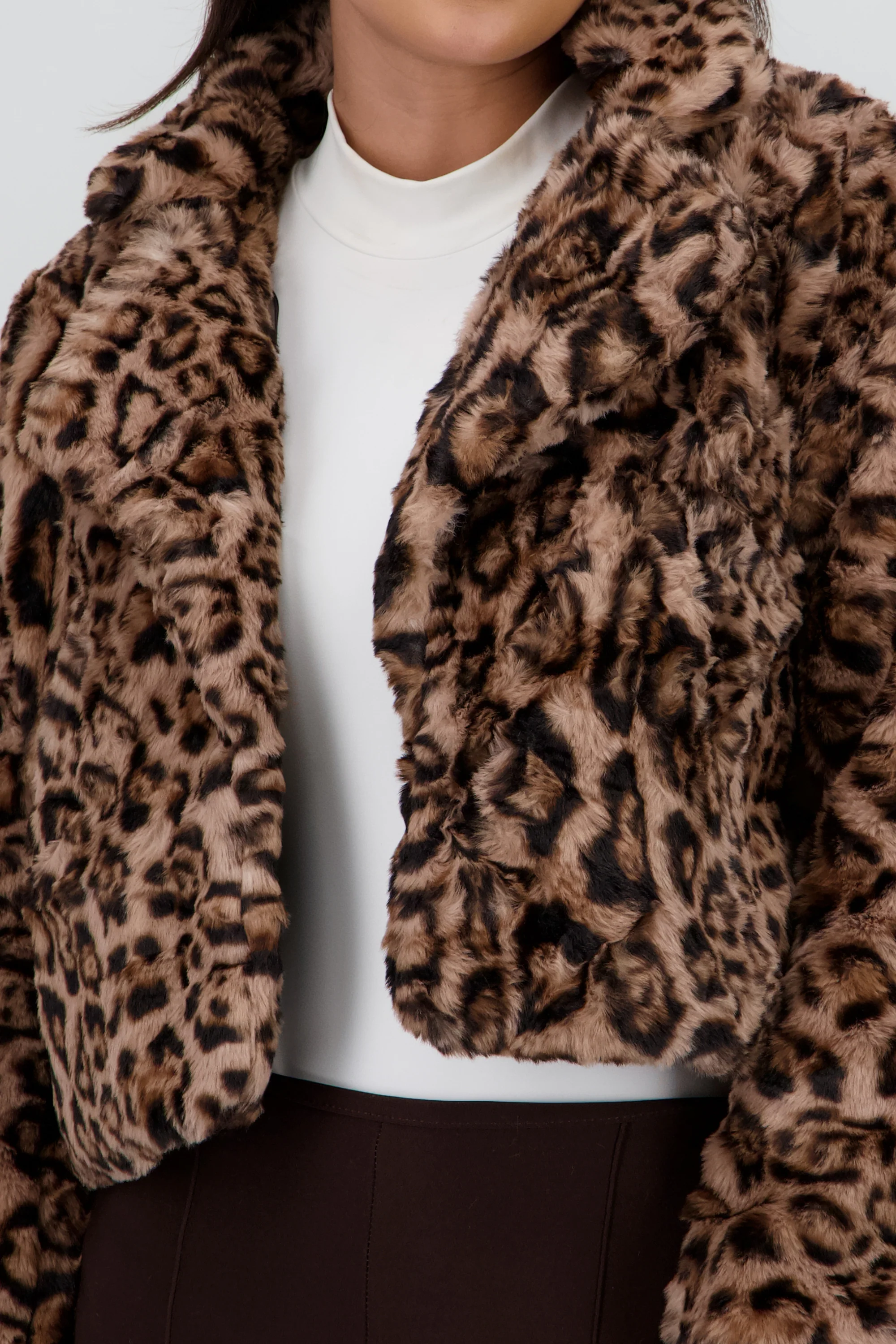 ABRIGO CORTO LEOPARDO - Image 5
