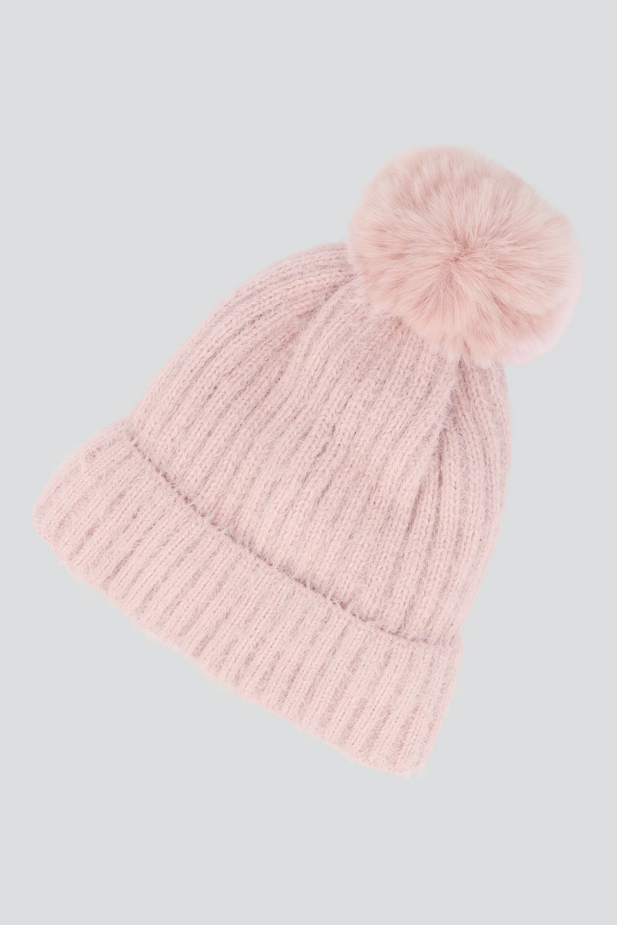 Beanie tejido fluffy - Image 4