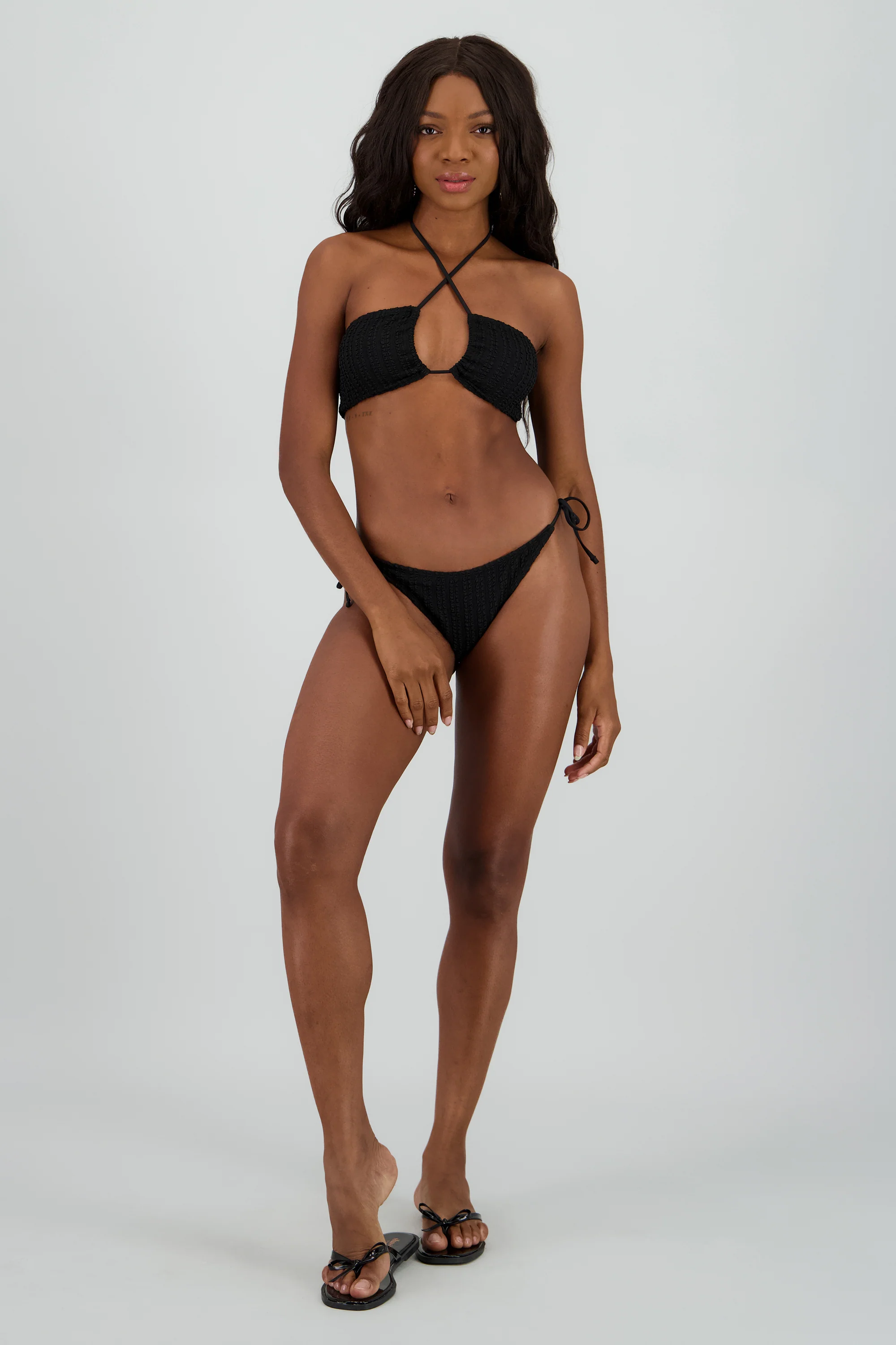 Bikini halter cruzado textura lineas - Image 2