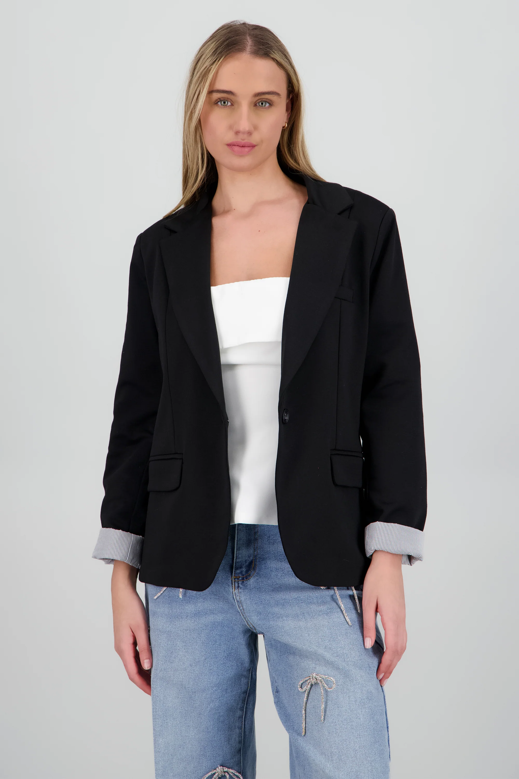 Blazer liso detalle manga