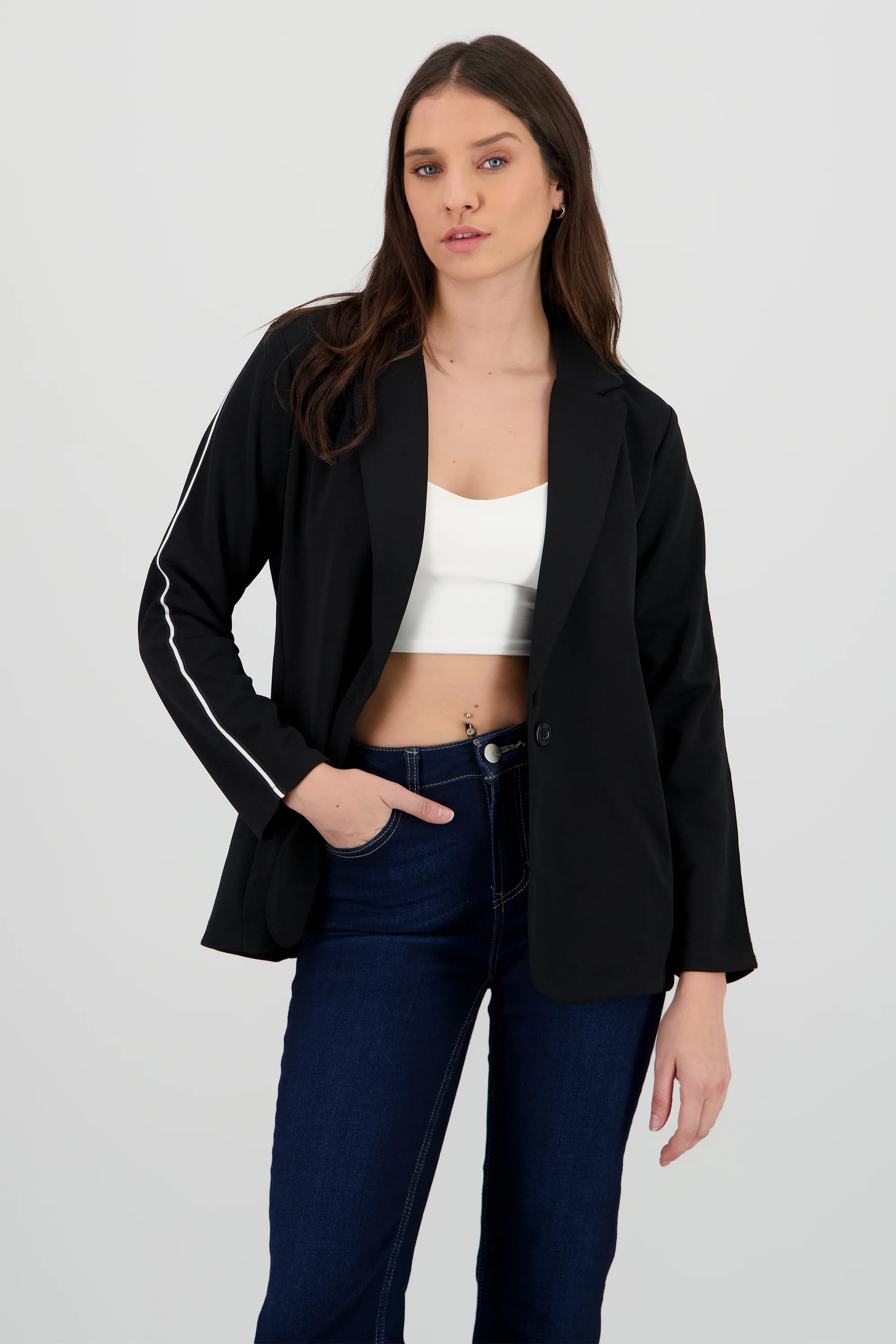 Blazer manga larga solapa detalle linea contraste