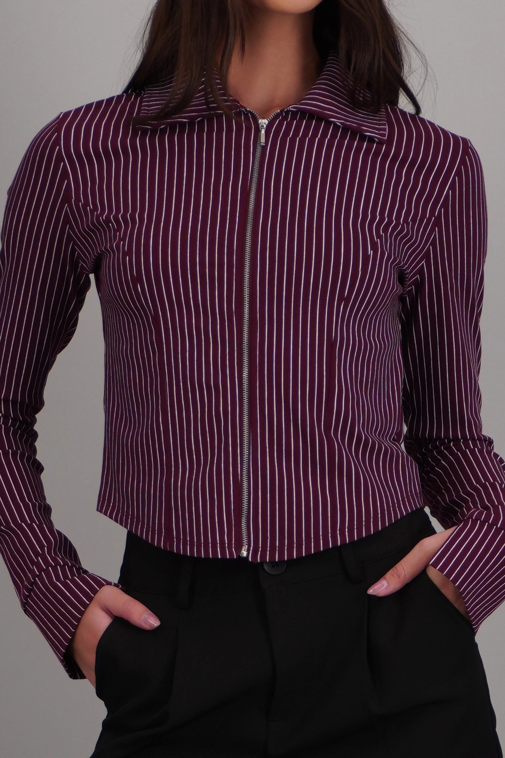 Blusa de rayas manga larga detalle cierre - Image 5