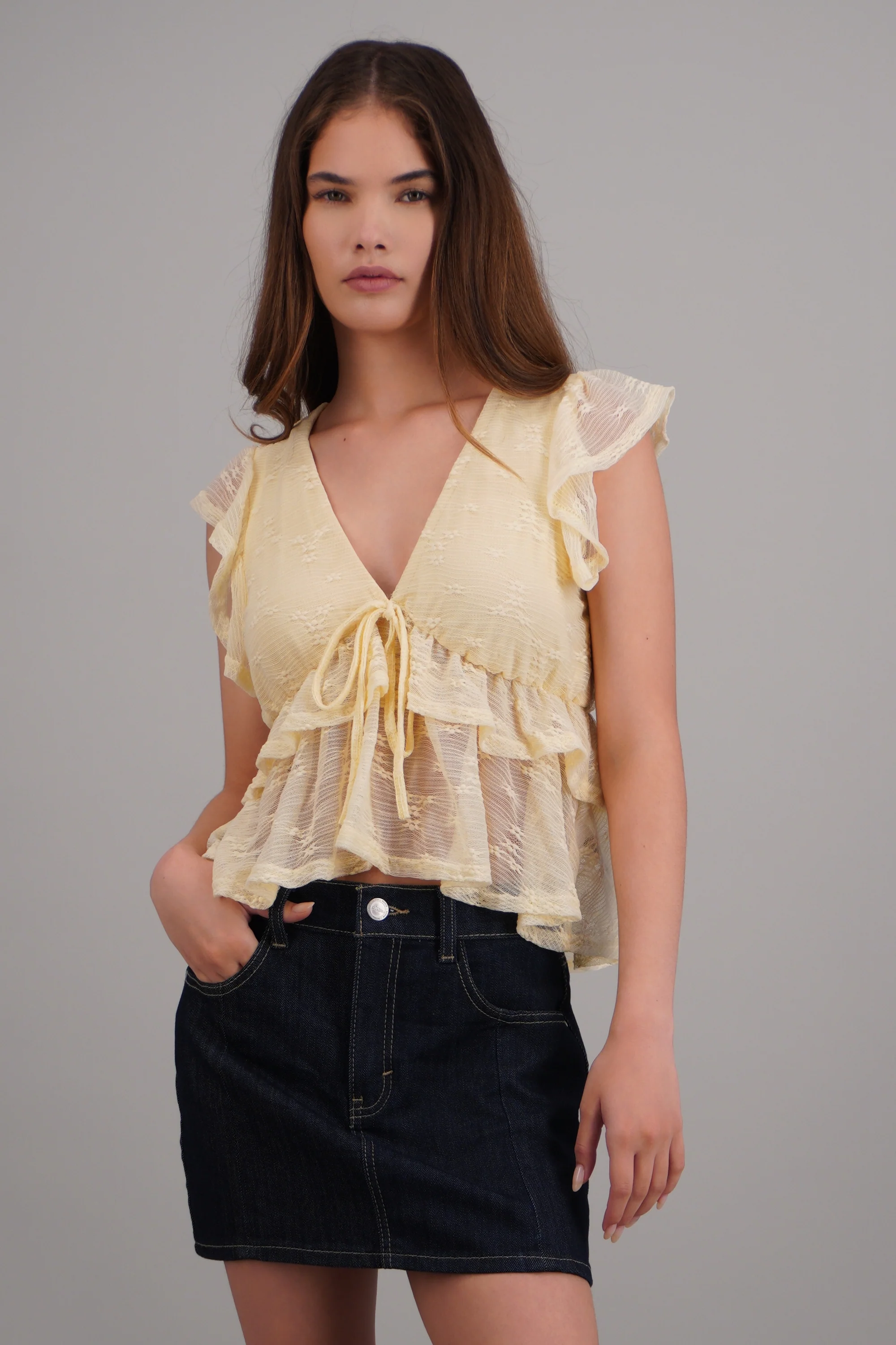 Blusa encaje con olanes - Image 3