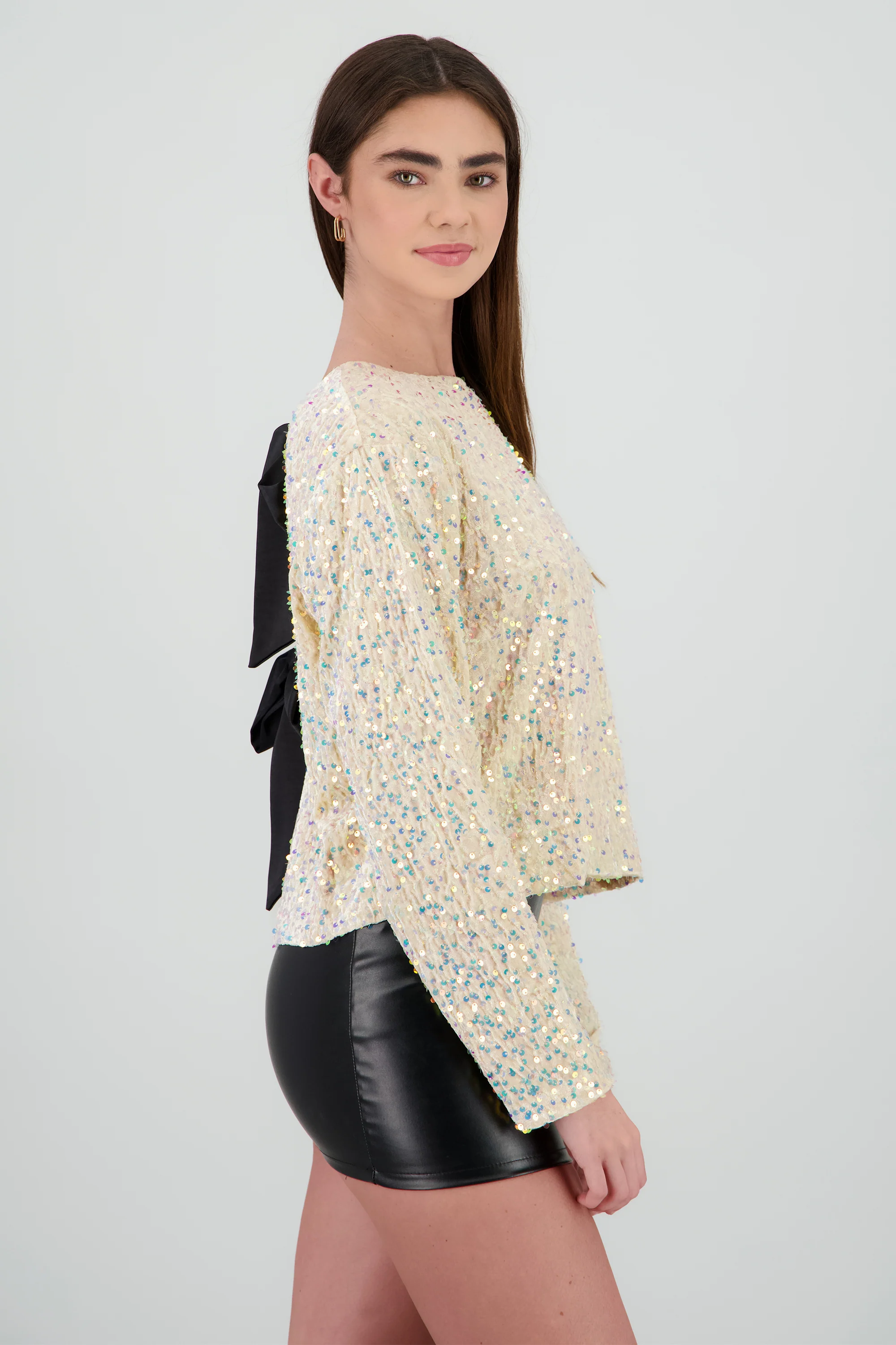 Blusa lentejuelas detalle escote espalda con moño - Image 3