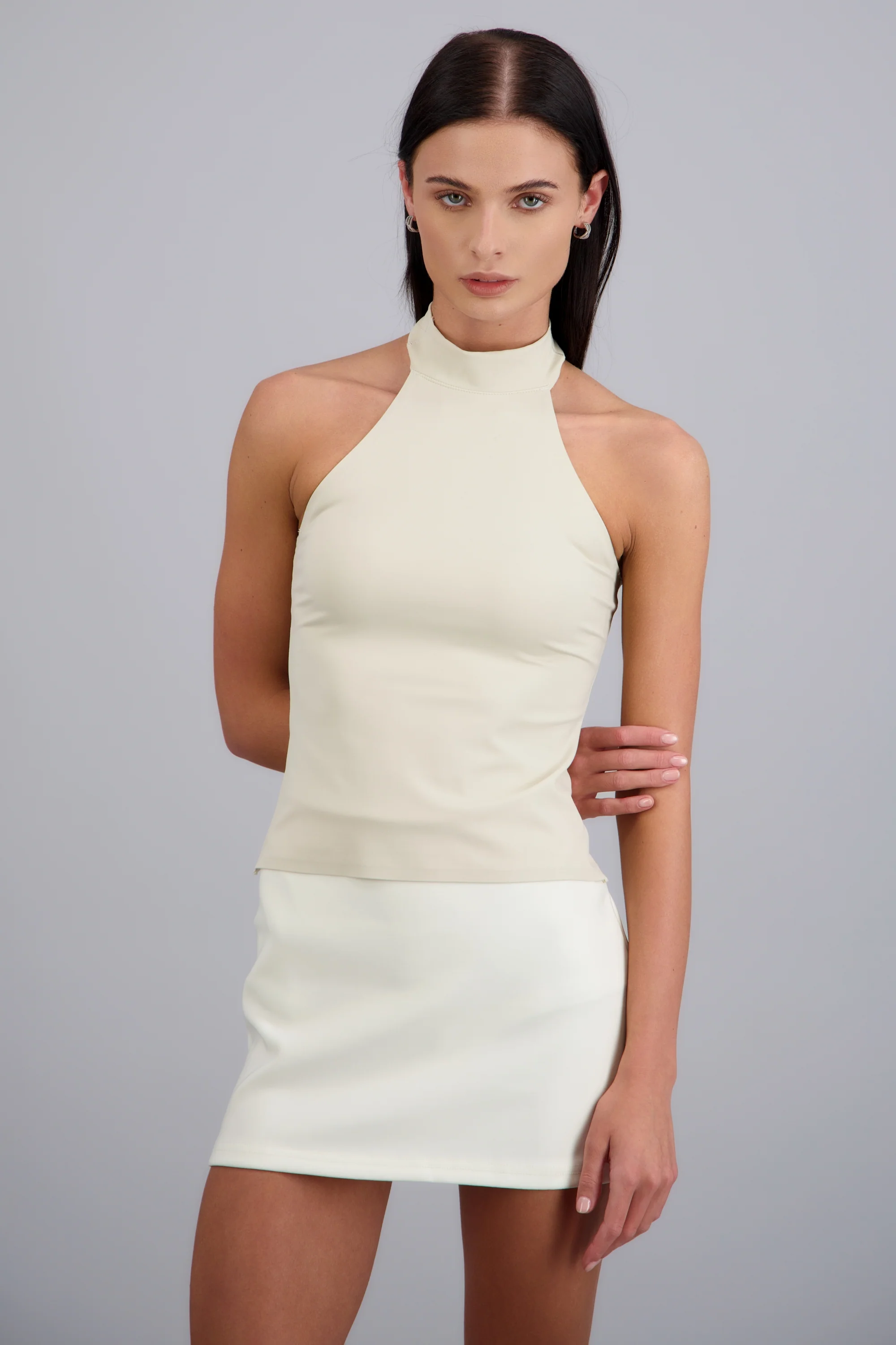 Blusa lisa cuello alto halter