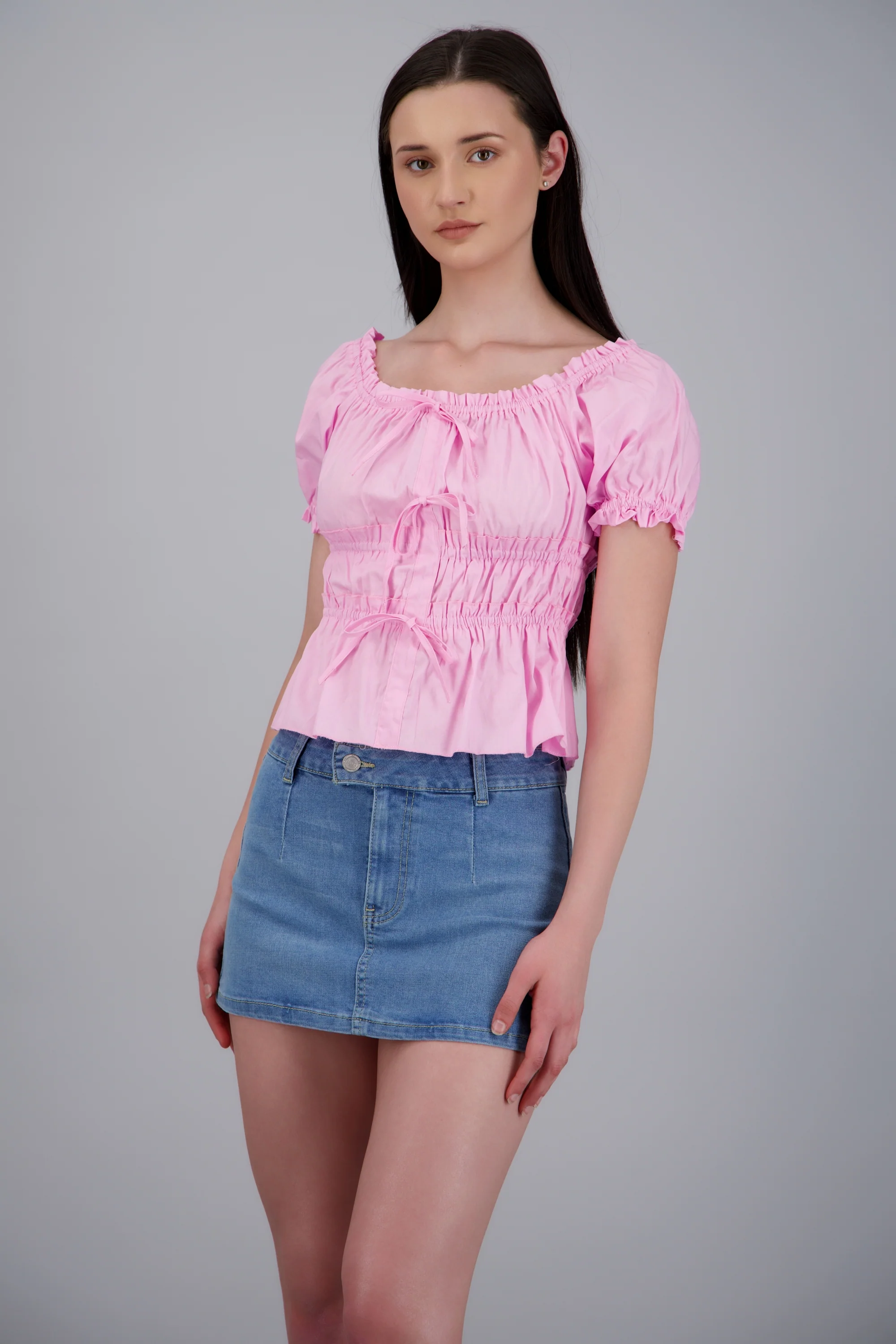 Blusa manga corta detalle resortes