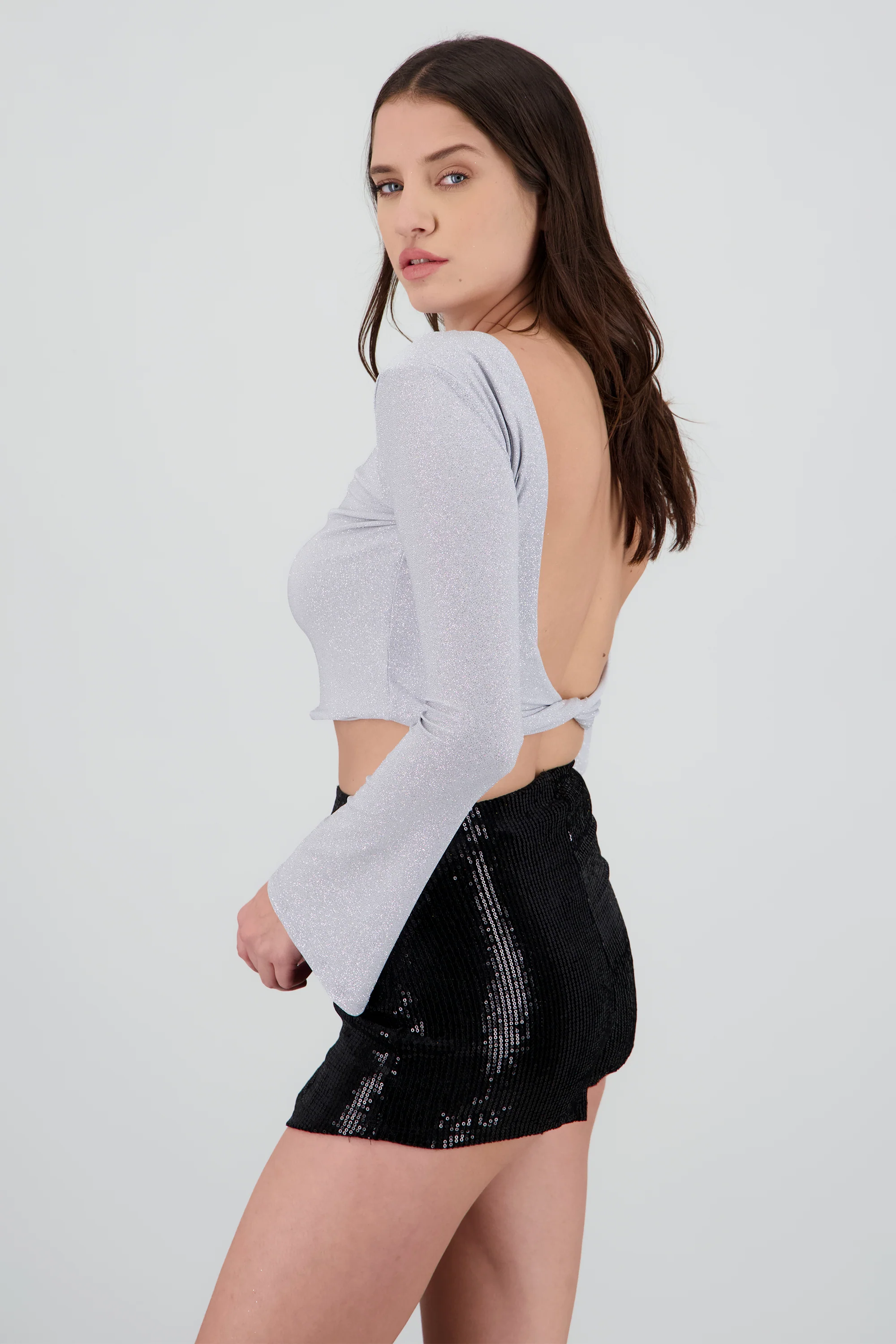 Blusa manga larga brillos detalle escote espalda - Image 3