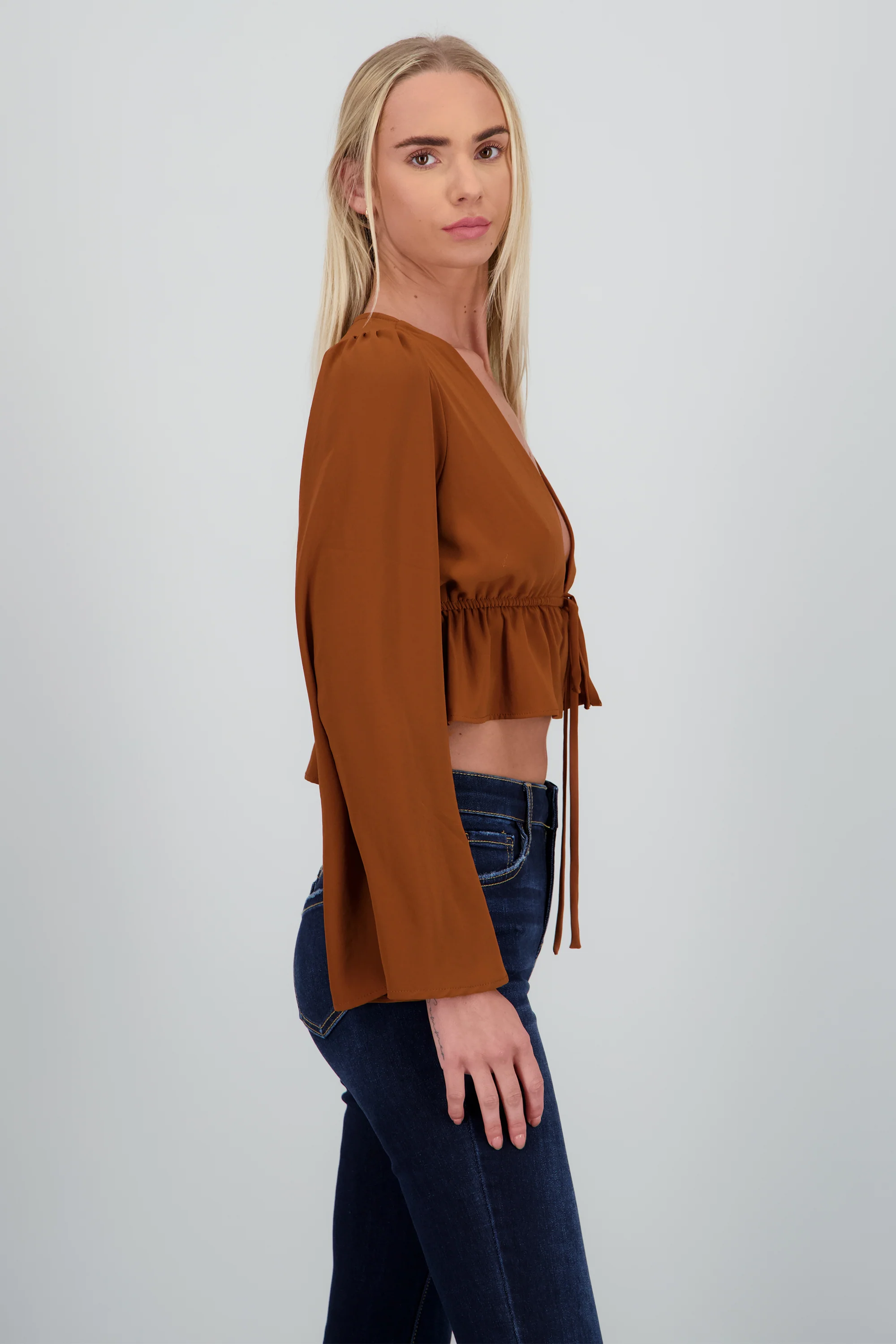Blusa manga larga detalle amarre - Image 3