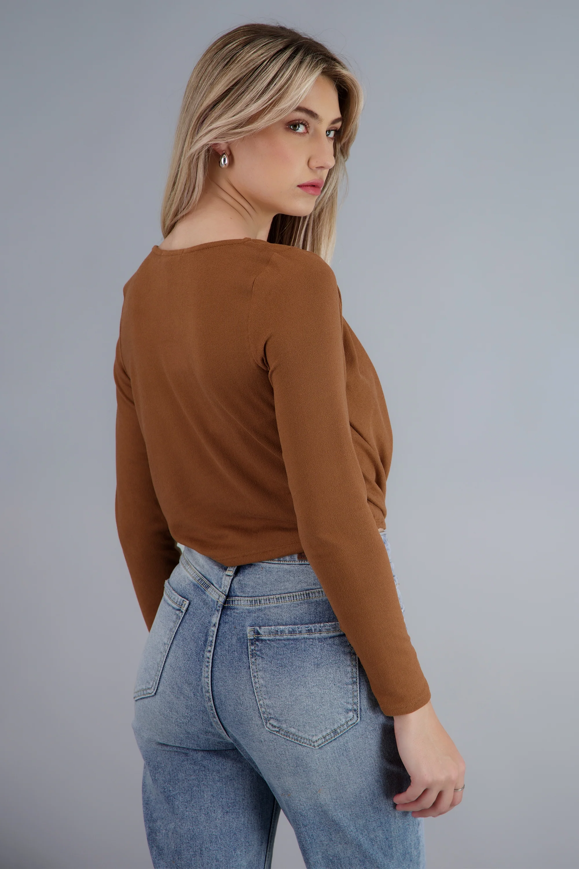 Blusa manga larga escote cascada con top - Image 4