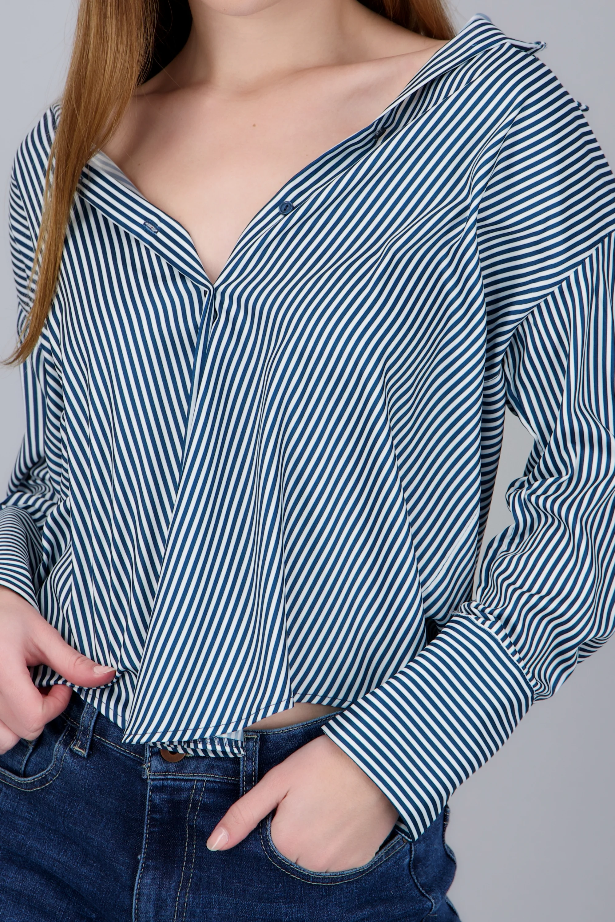 Blusa satin rayas manga larga Hypsters - Image 5