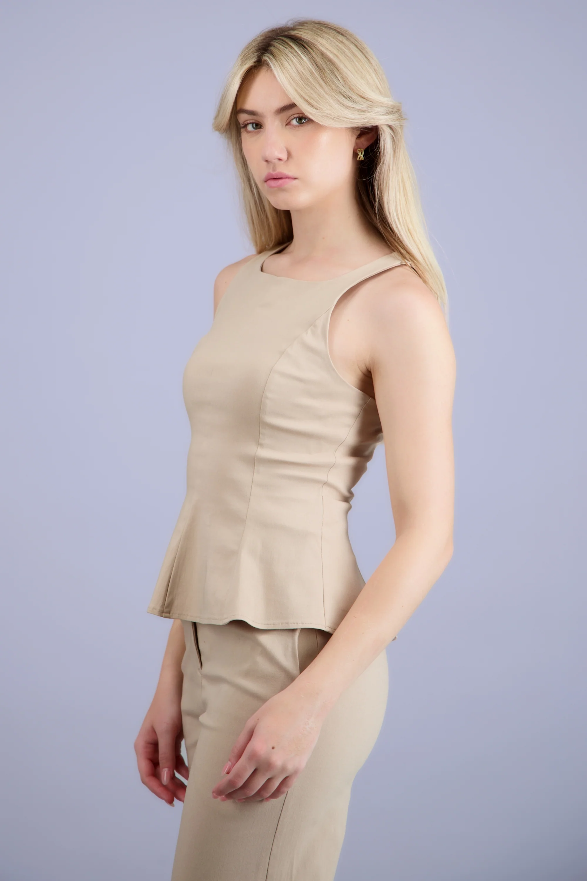 Blusa sin mangas peplum - Image 4