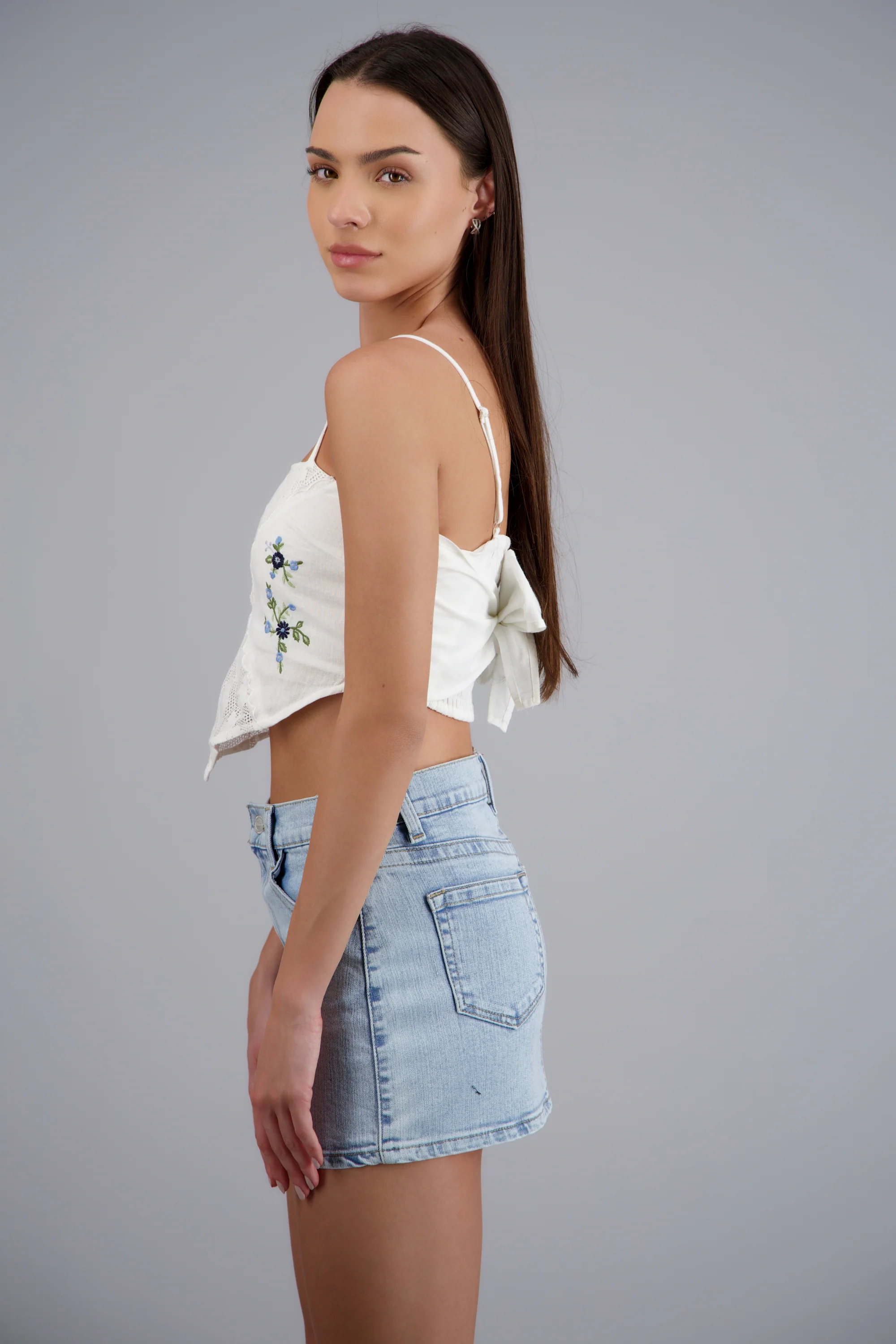Blusa tirantes bordado encaje - Image 3