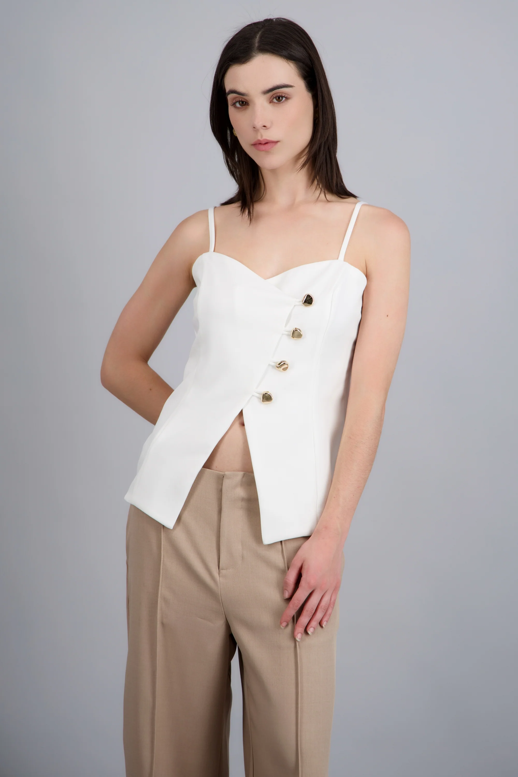 Blusa tirantes detalle botones - Image 3