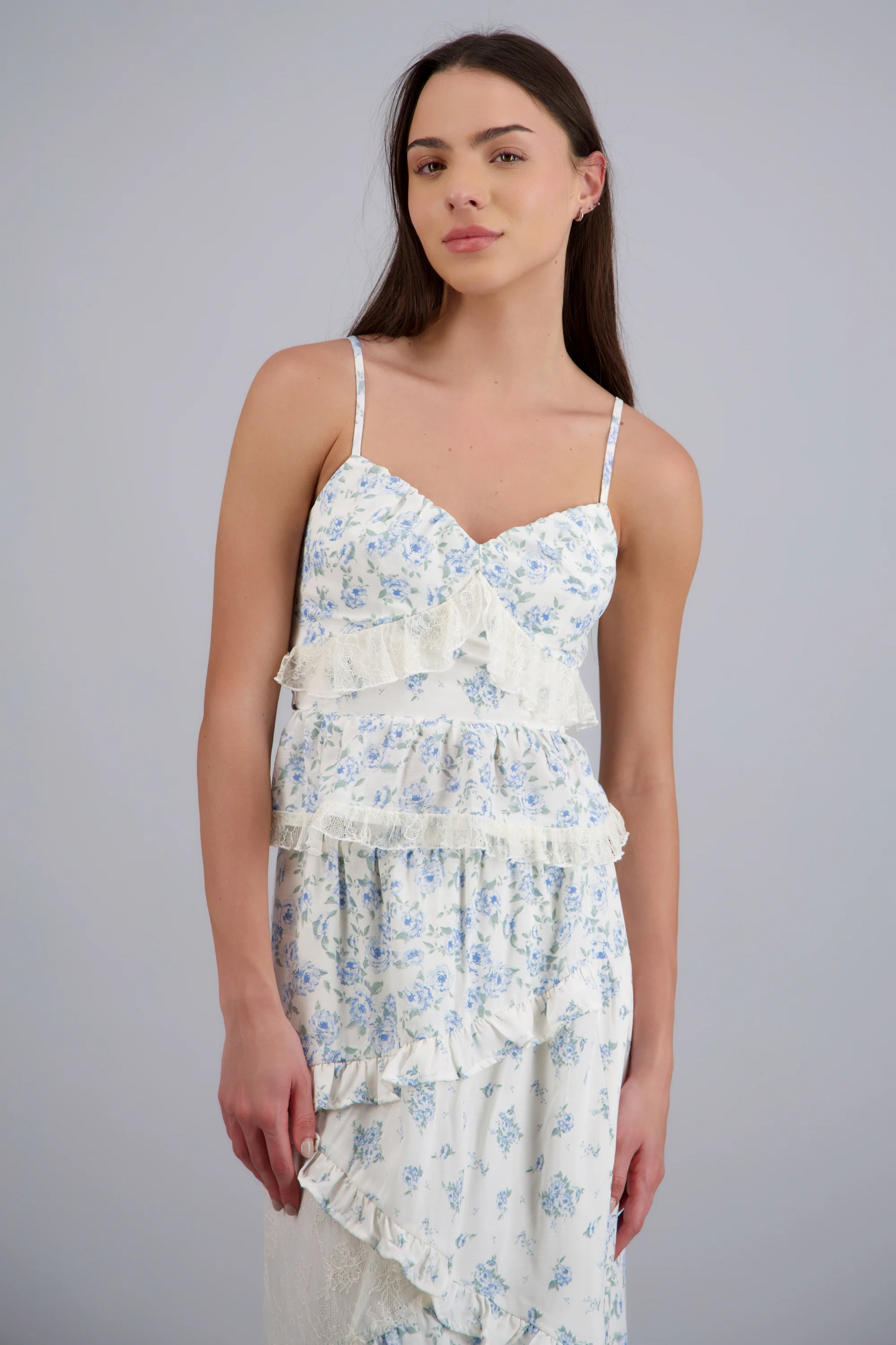 Blusa olanes flores detalle encajes