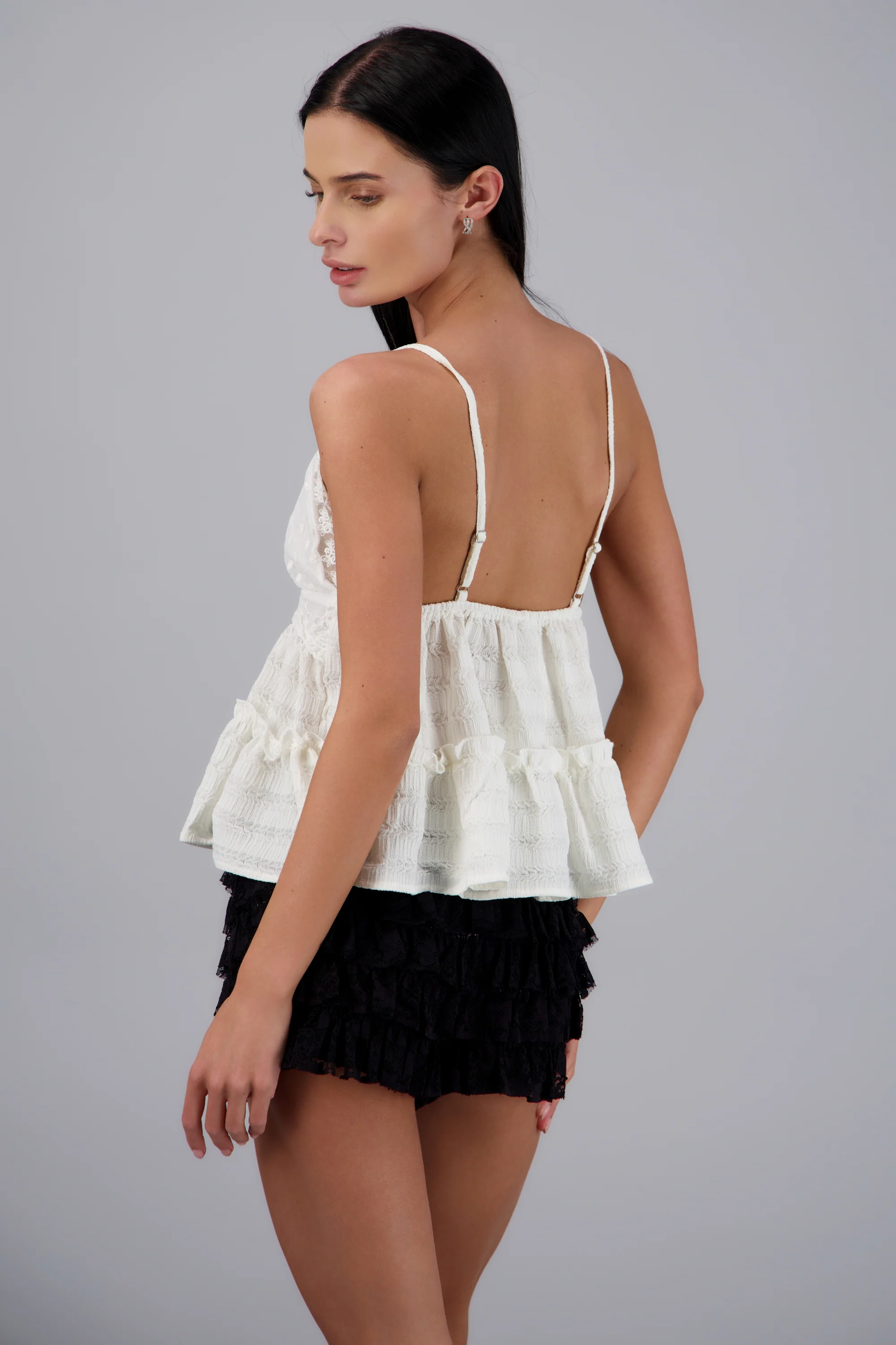 Blusa tirantes peplum olanes encajes - Image 4