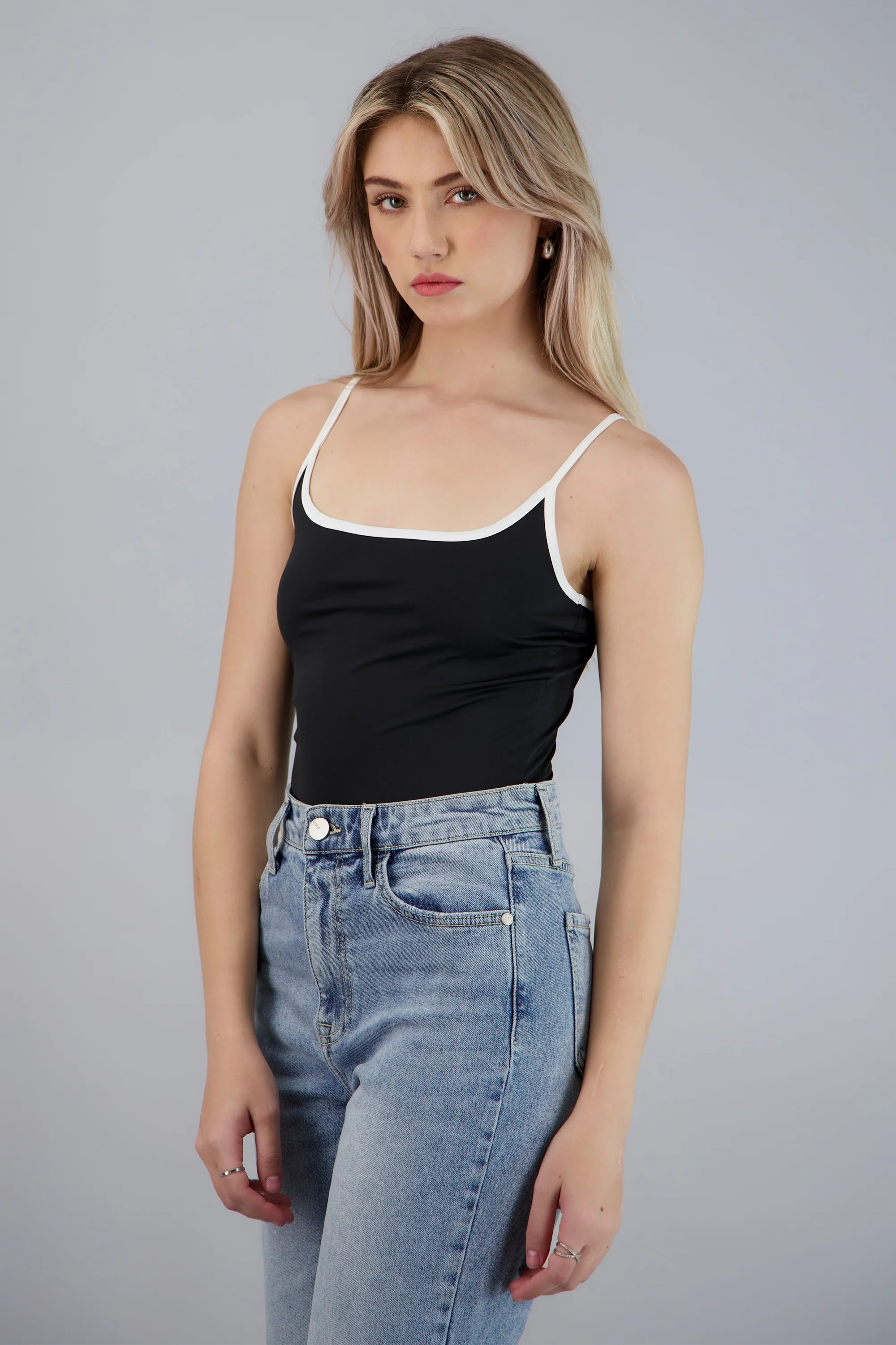 Body cuello circular y tirantes - Image 2