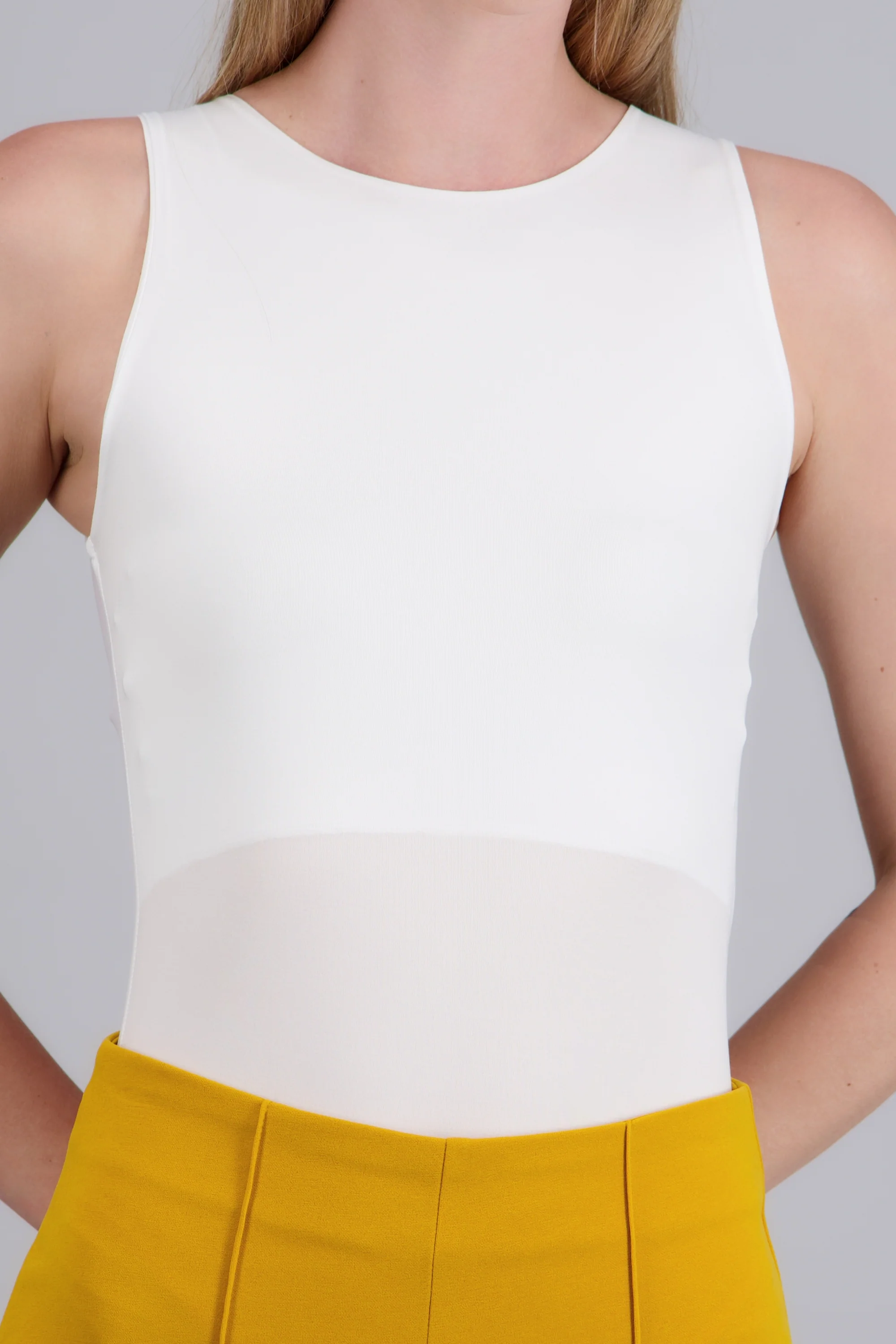 Body cuello redondo sin mangas - Image 5