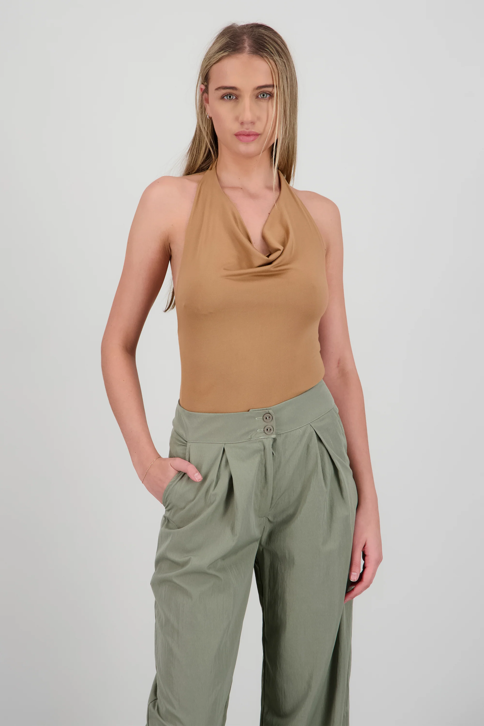 Body de cuello cascada