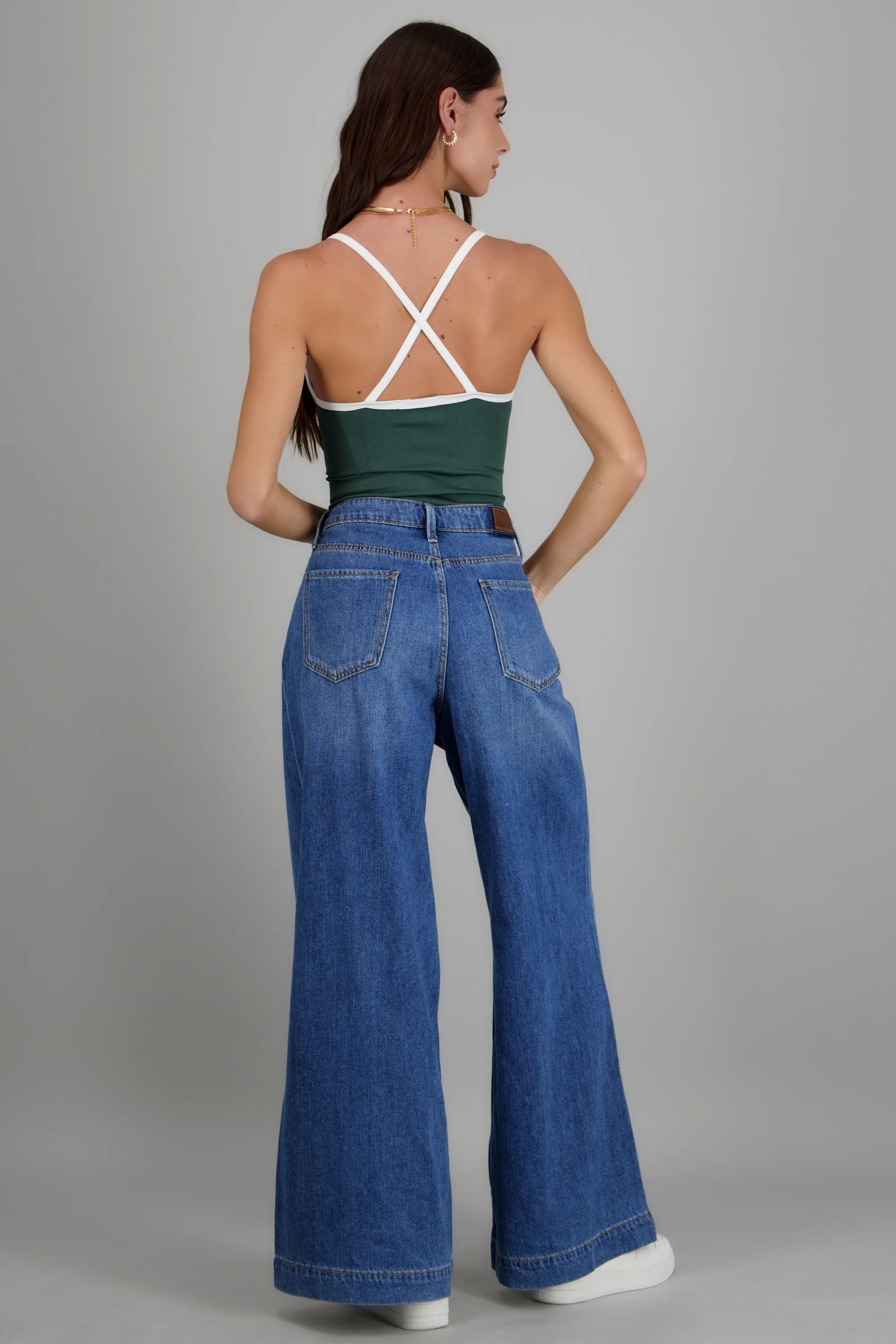 Body tirantes escote v contraste - Image 3