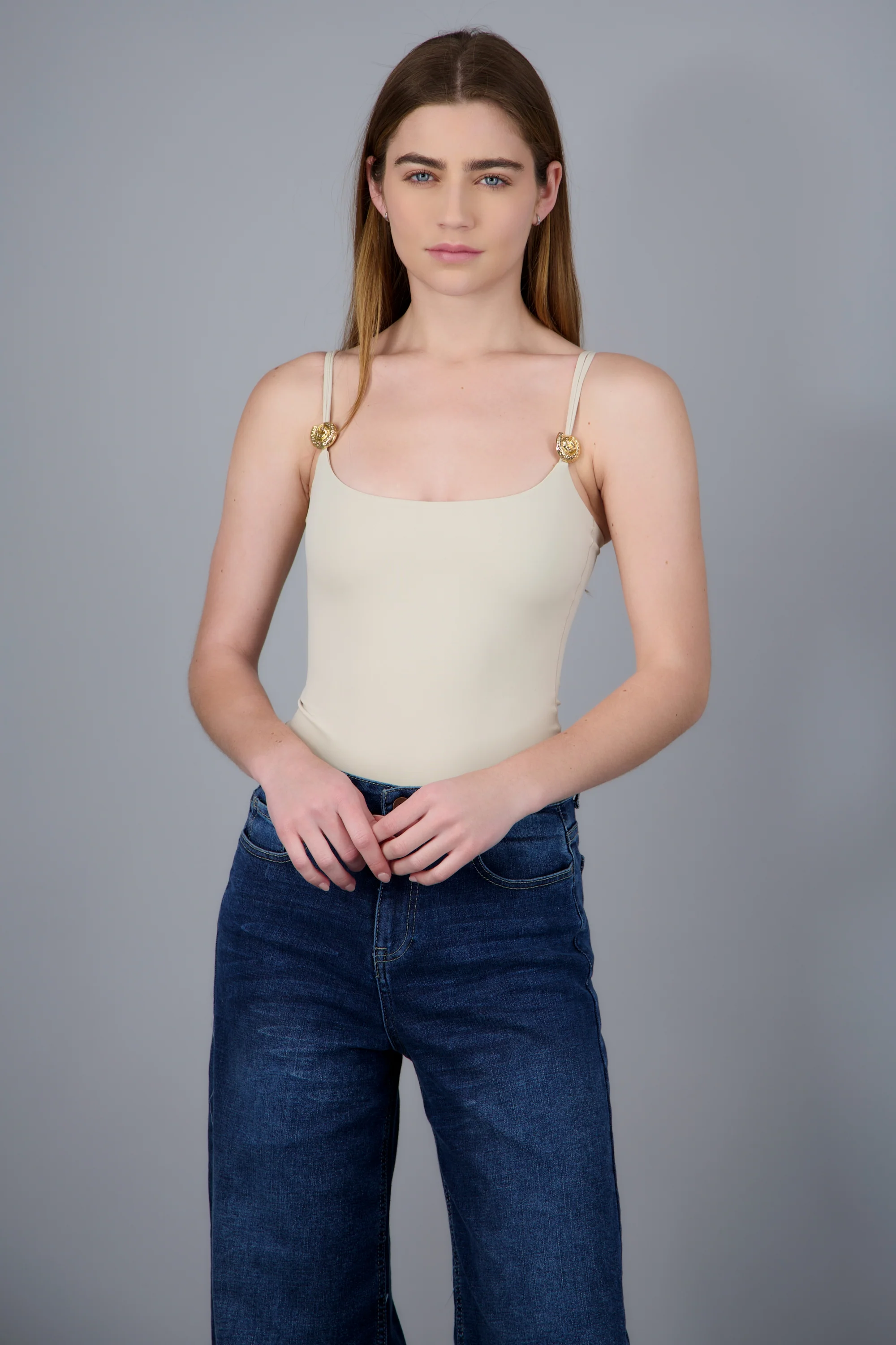 bodysuit escote recto detalle metálico