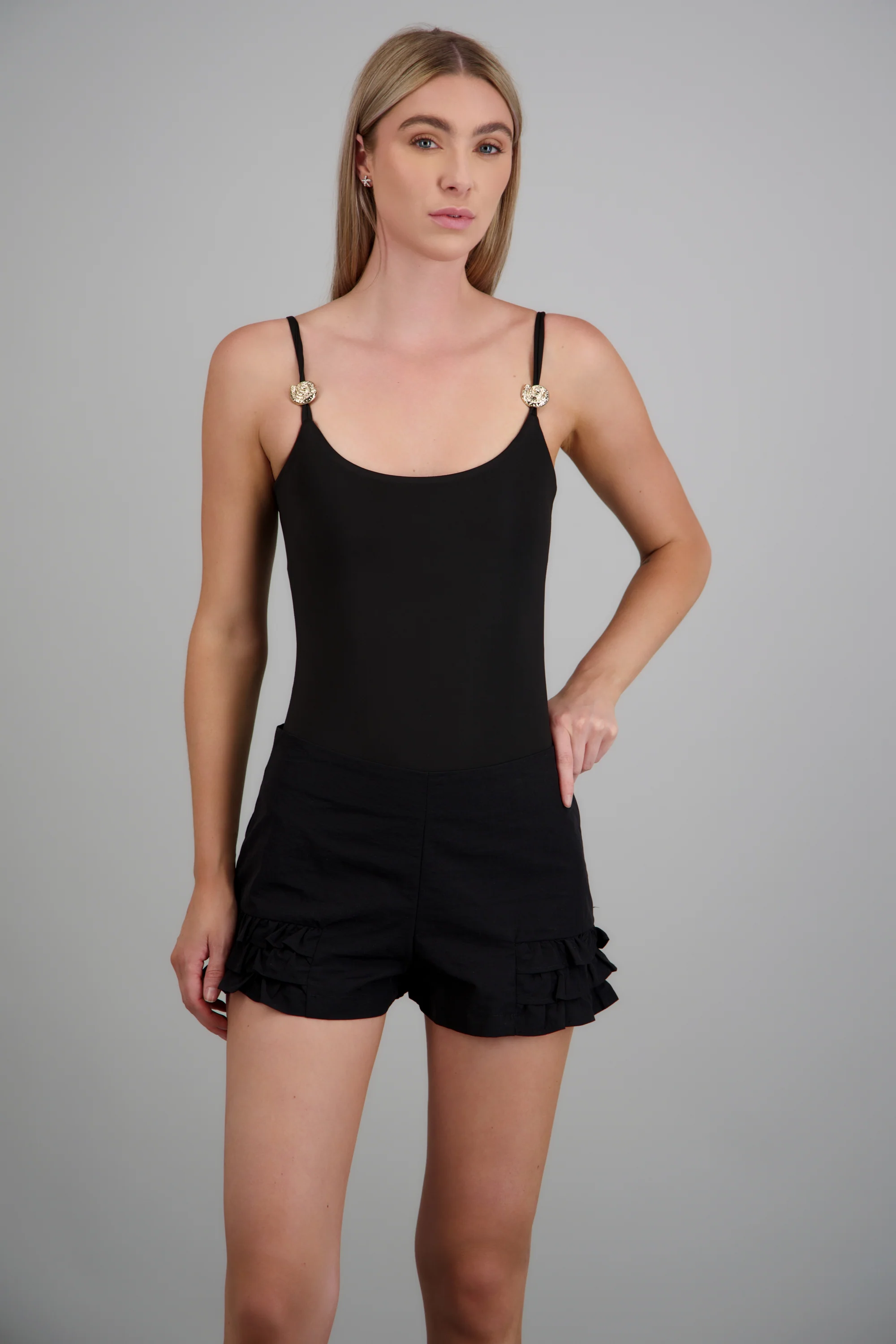 bodysuit escote recto detalle metálico