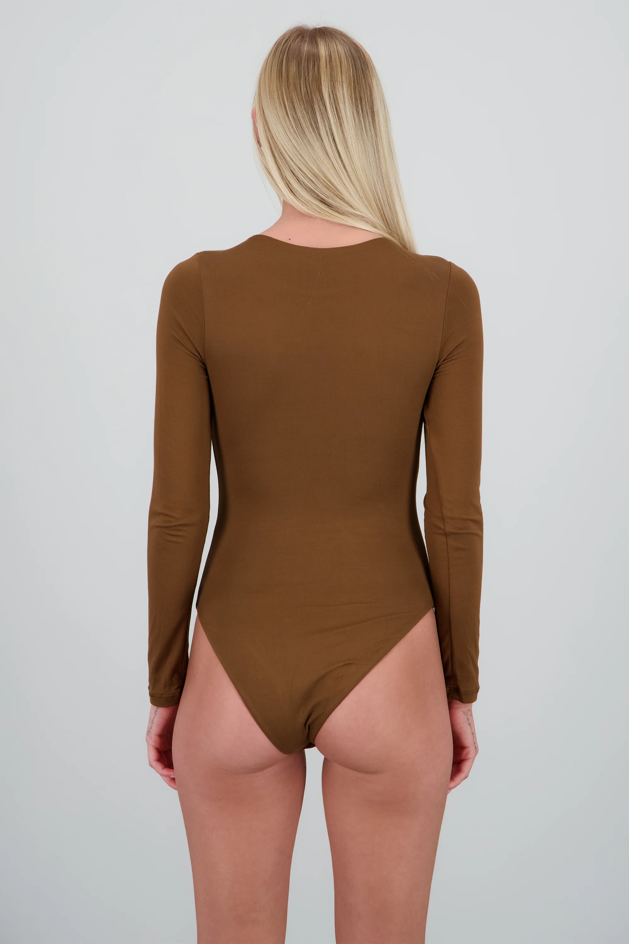 Bodysuit escote redondo cerrado - Image 4
