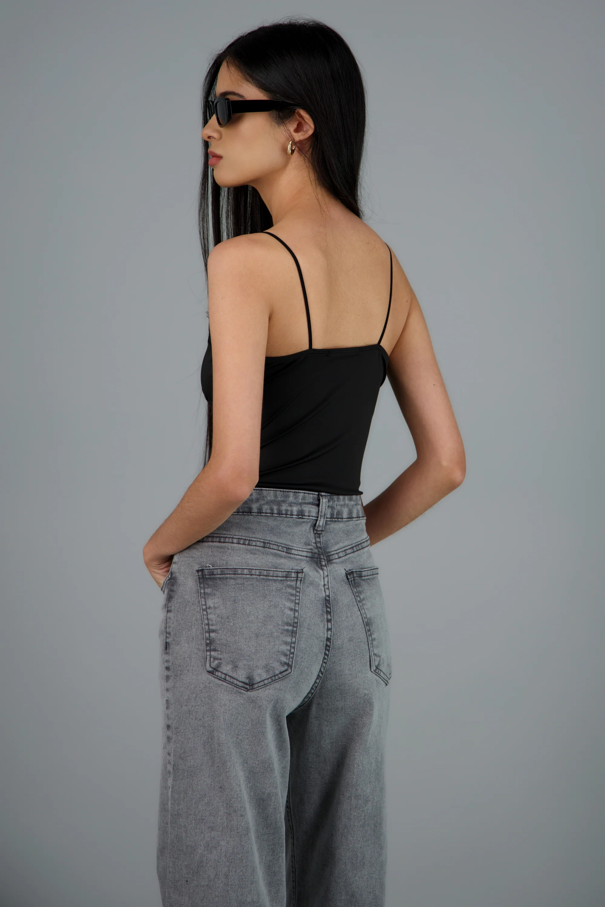 Bodysuit escote en V detalle encaje - Image 3