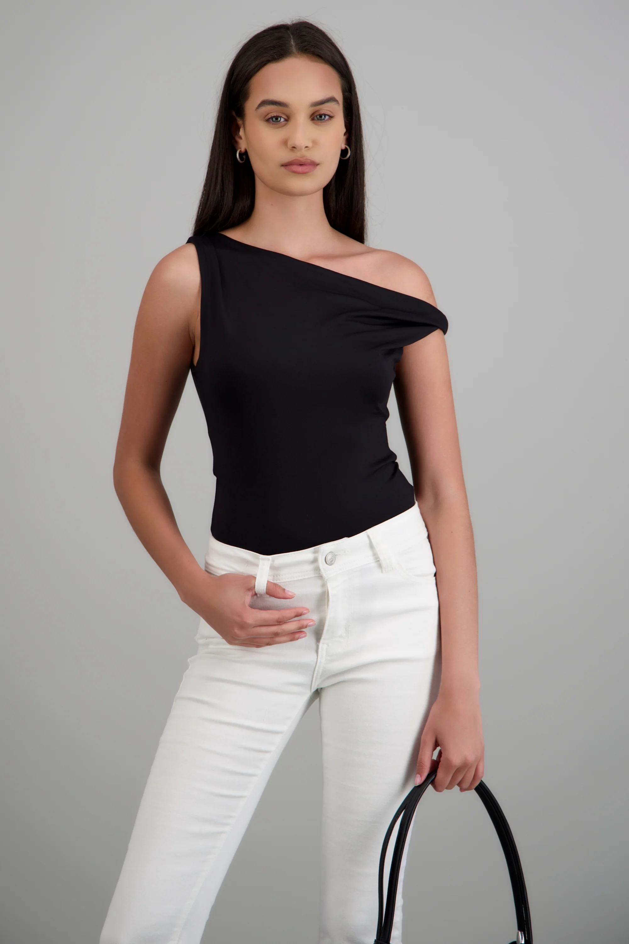 Bodysuit liso detalle hombro drapeado