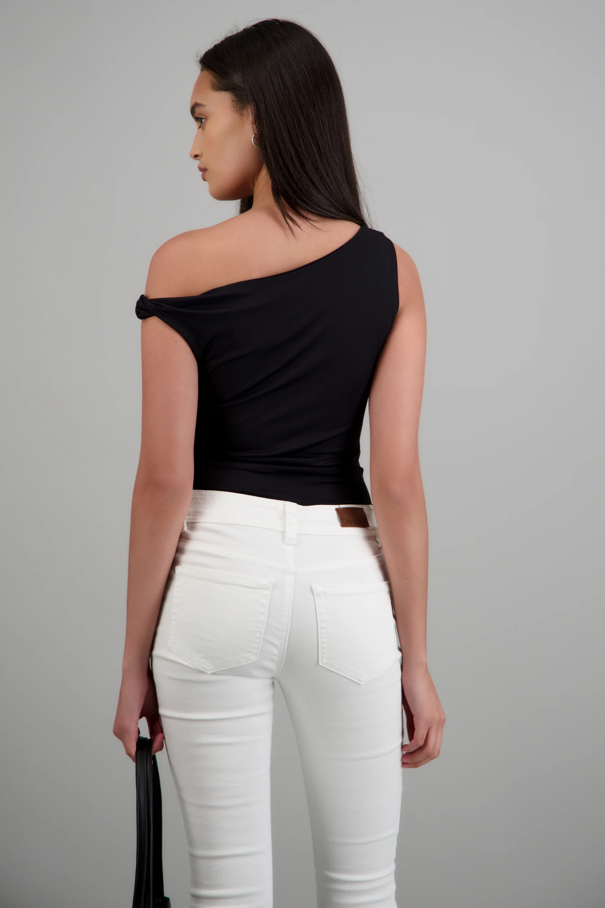 Bodysuit liso detalle hombro drapeado - Image 4