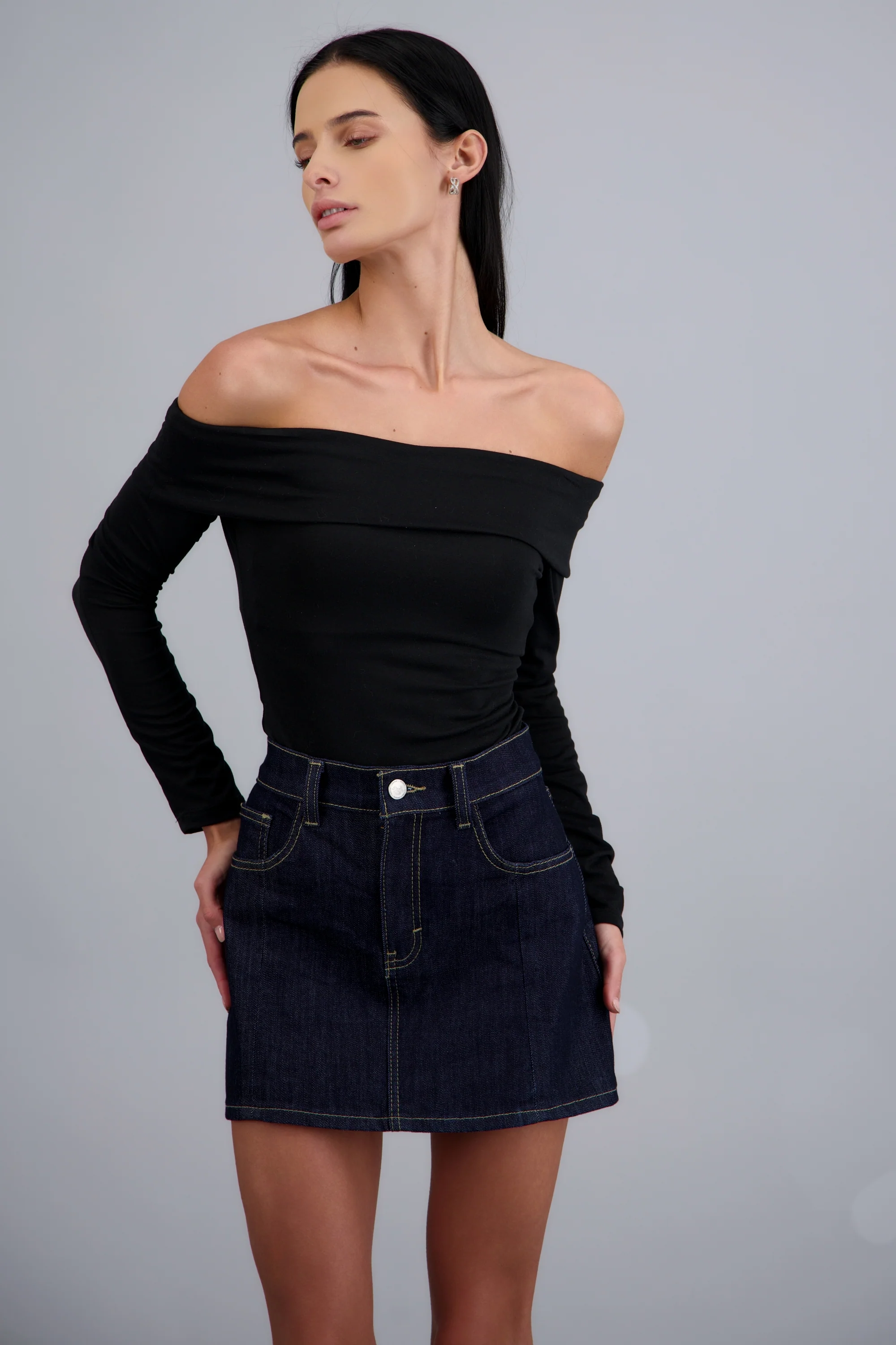 Bodysuit manga larga off shoulder