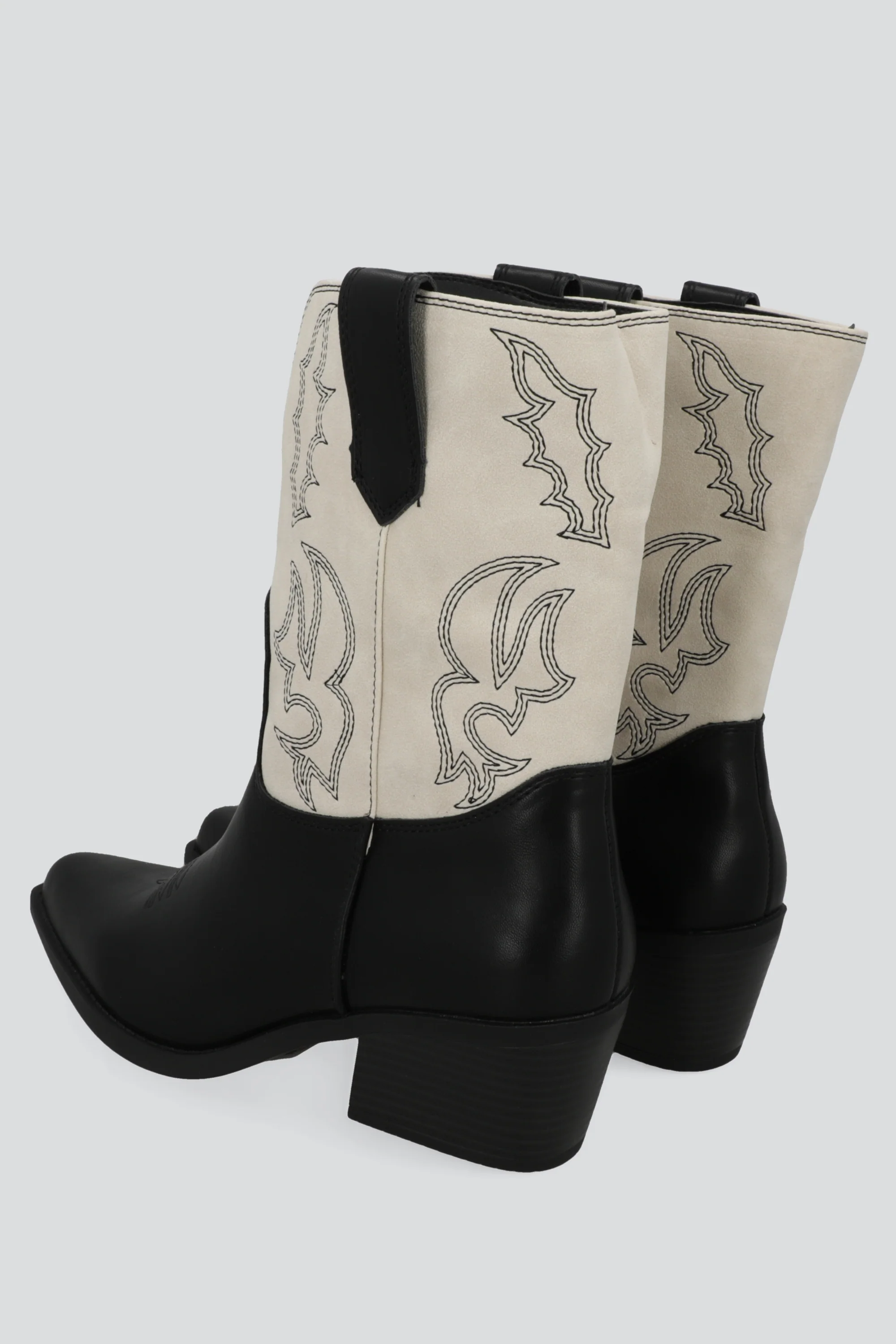 Bota vaquera bordada contrsaste - Image 3