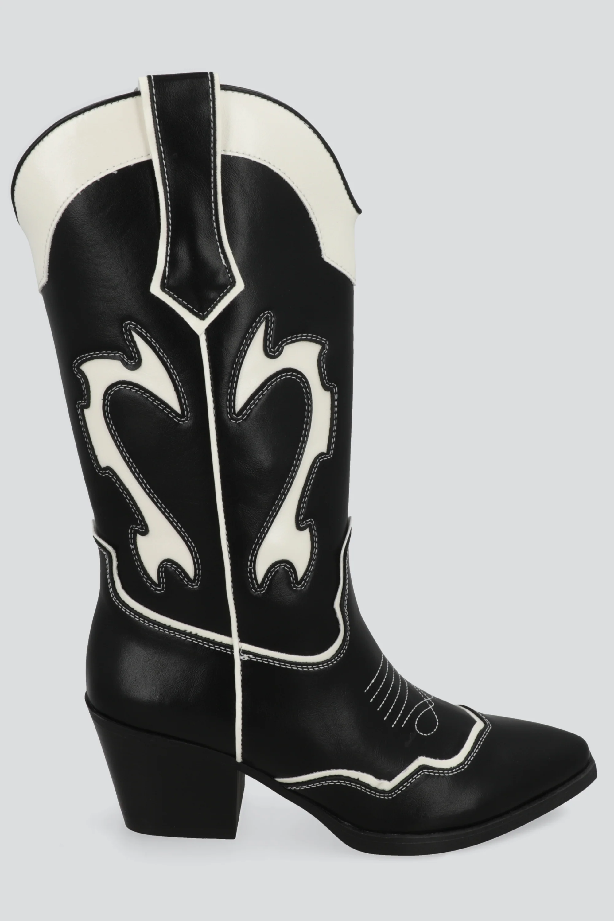 Bota vaquera contrastes bordados