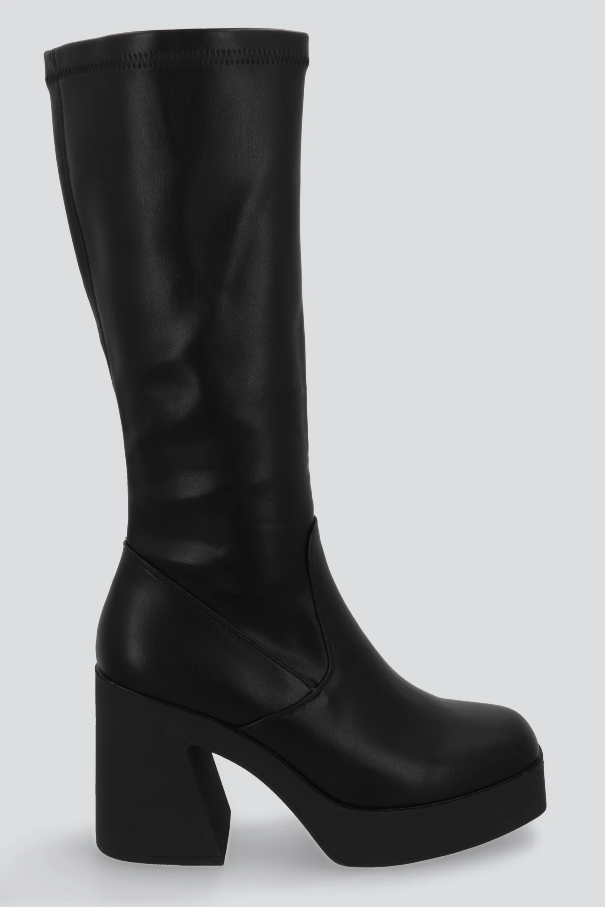 Botas ajustadas tacón ancho