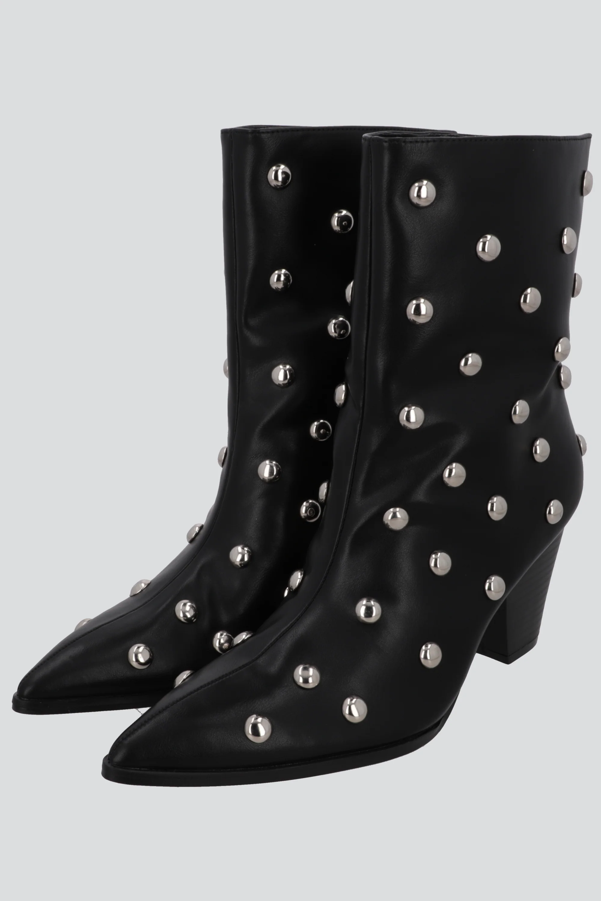 Botin pointy mega studs