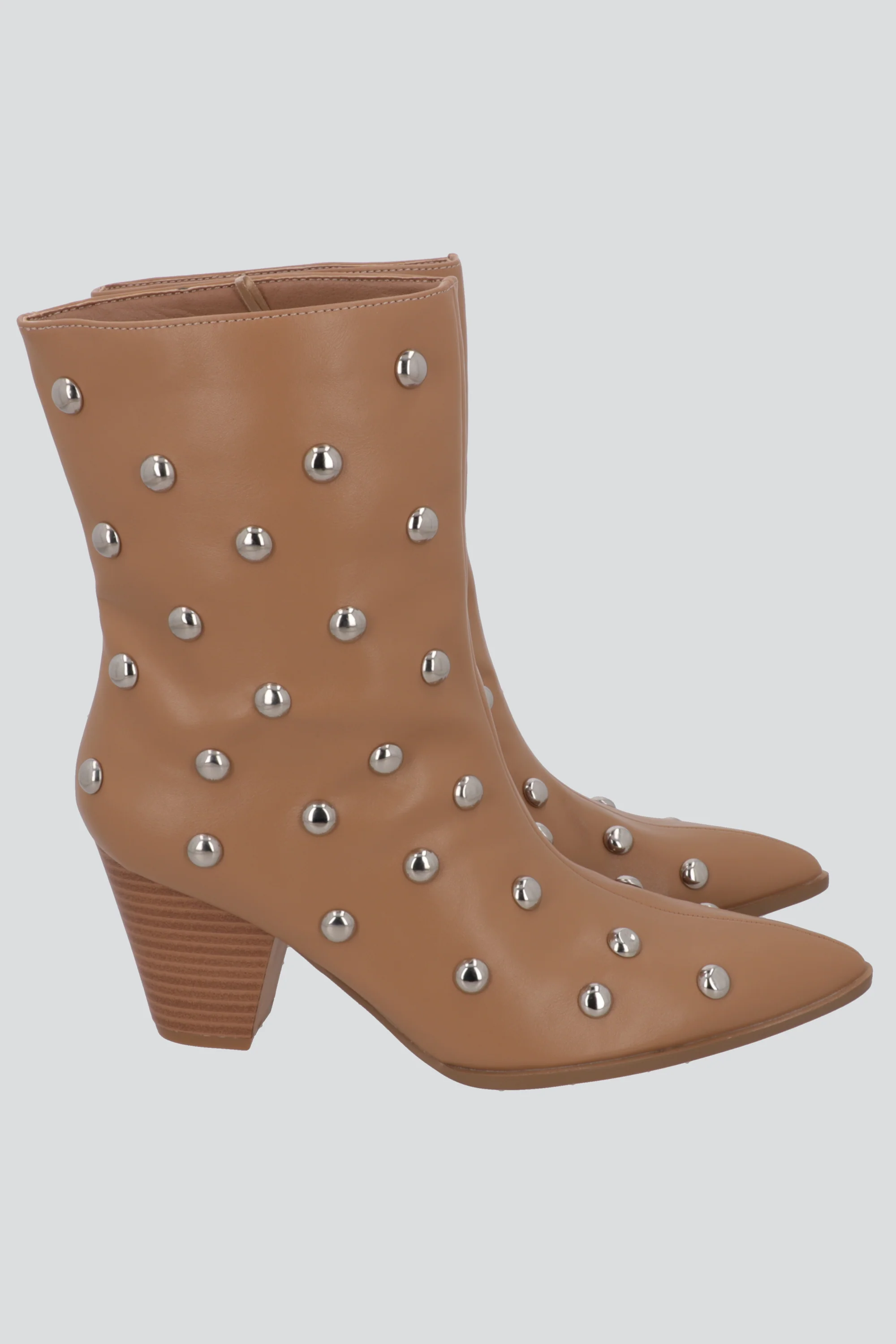 Botin pointy mega studs - Image 2