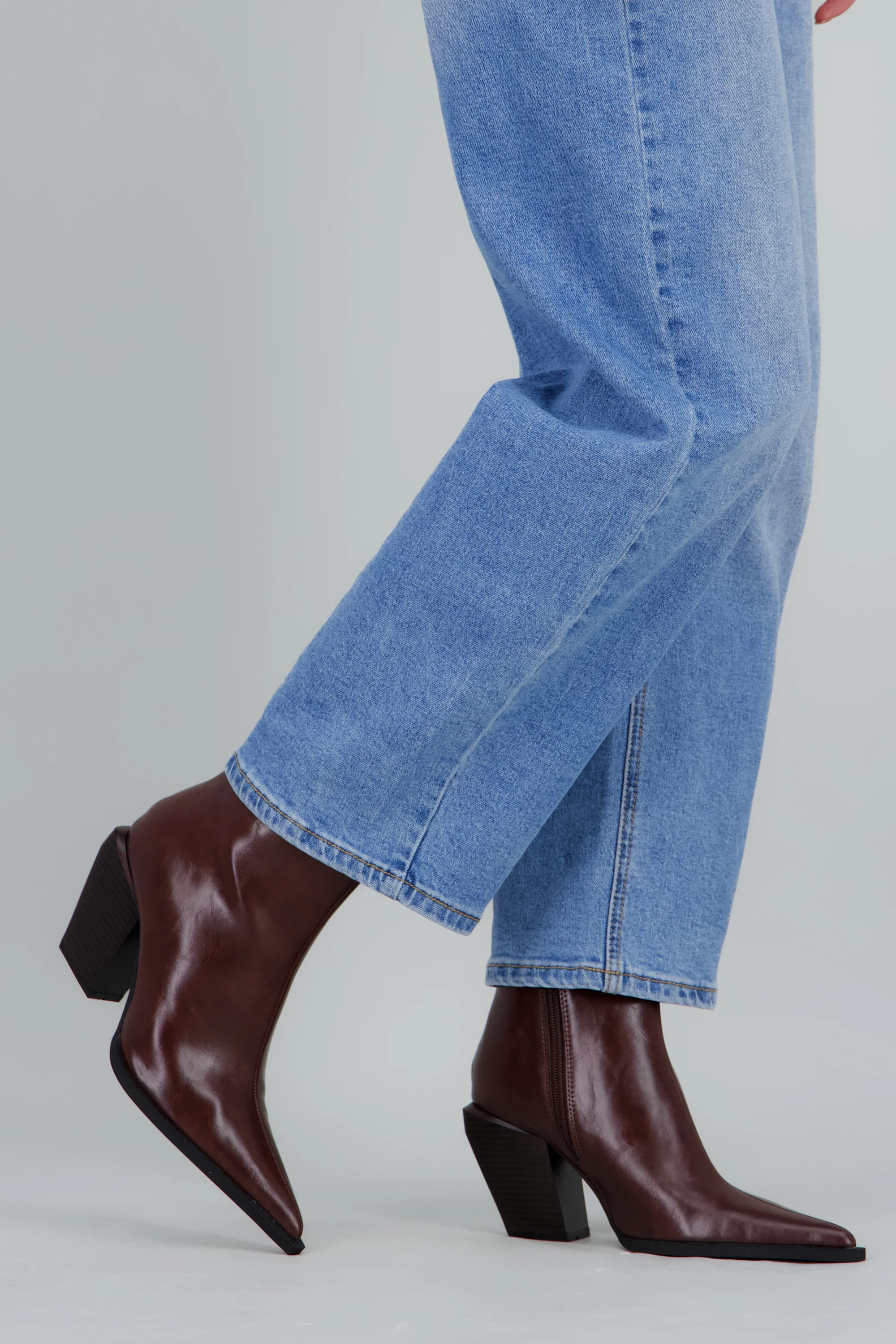 Botin pointy tacon moderno - Image 6