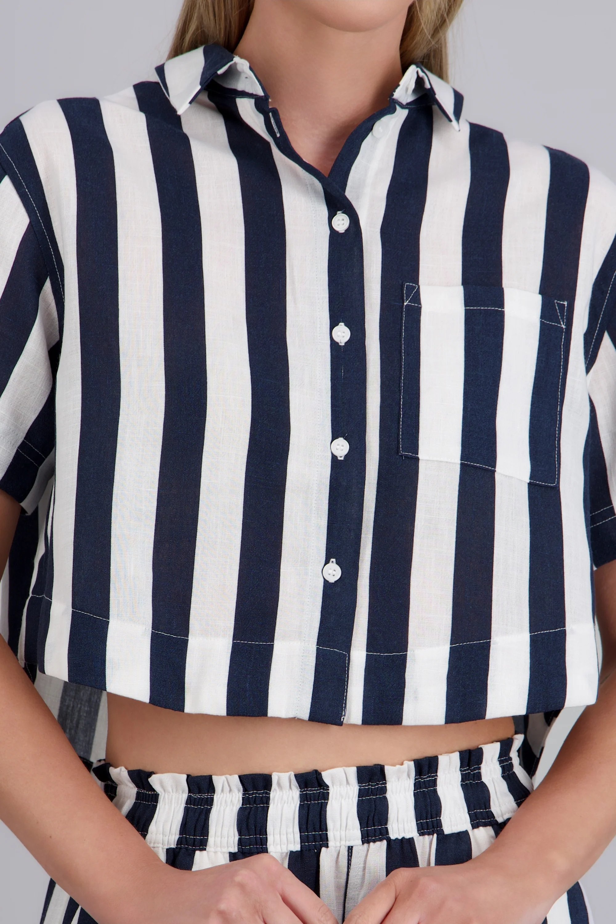 Camisa crop manga corta - Image 5