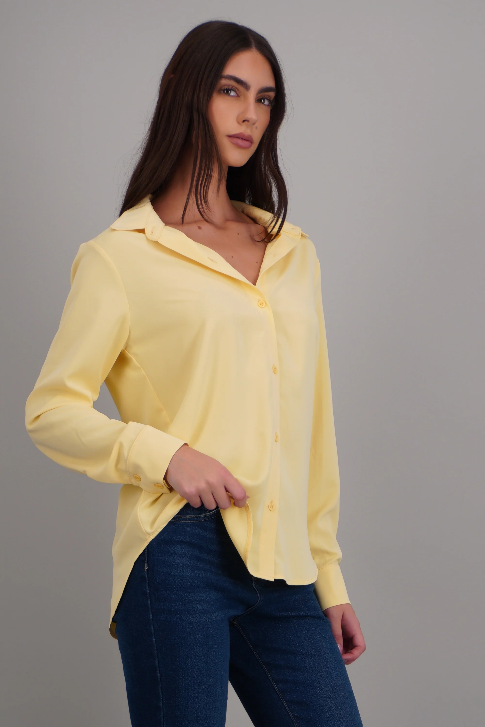 Camisa lisa manga larga botones - Image 2