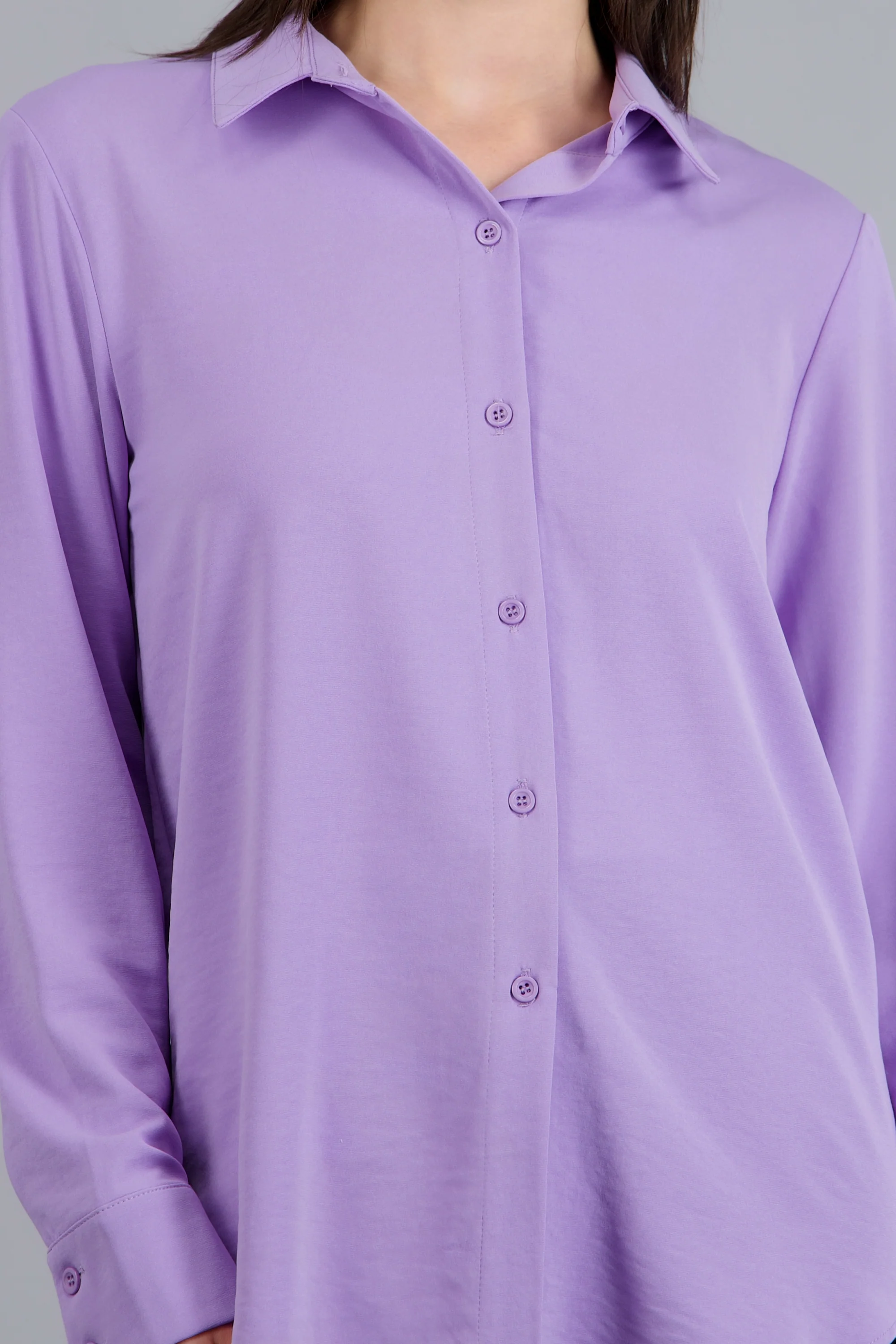 Camisa lisa manga larga botones - Image 5