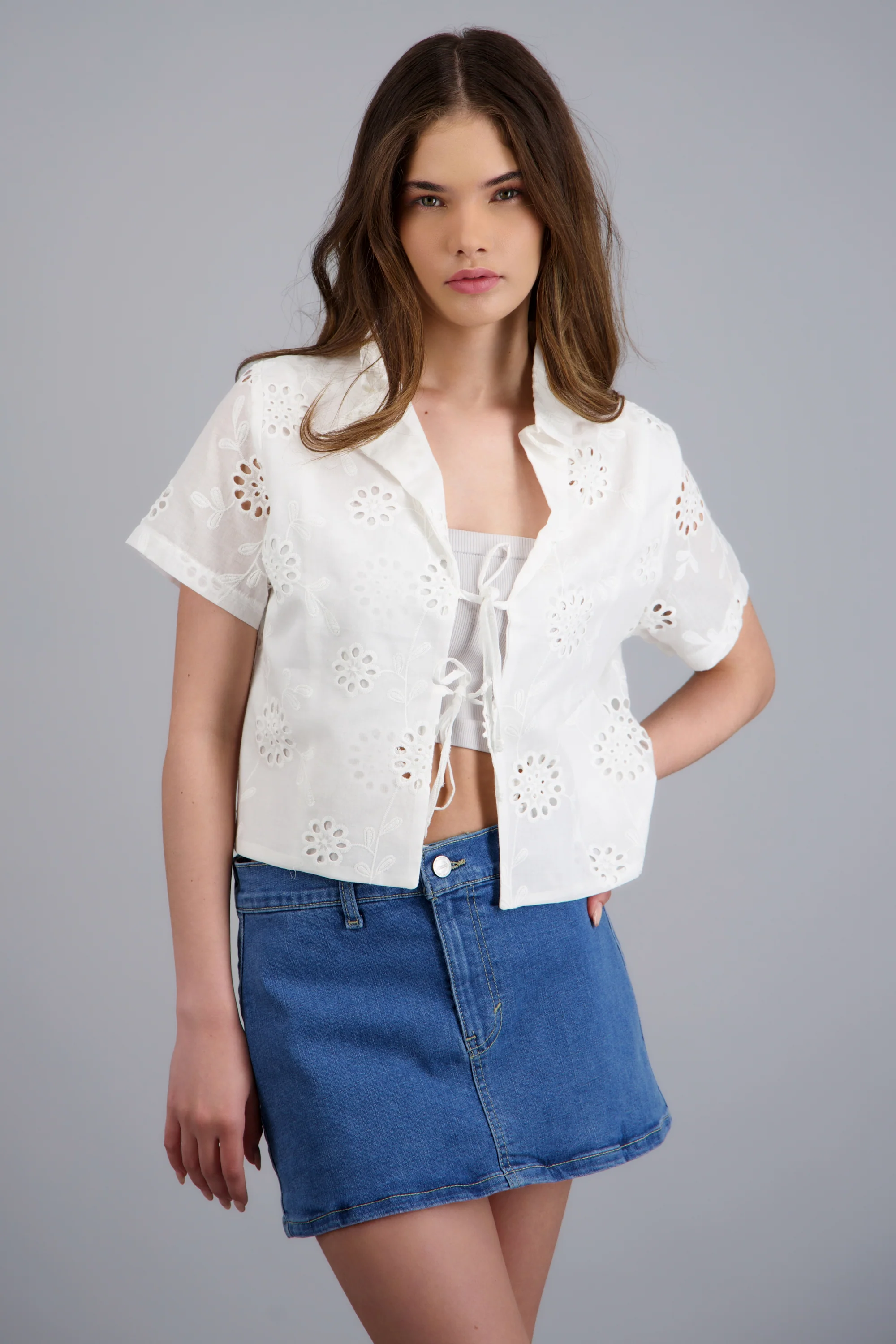 Camisa manga corta detalle moños