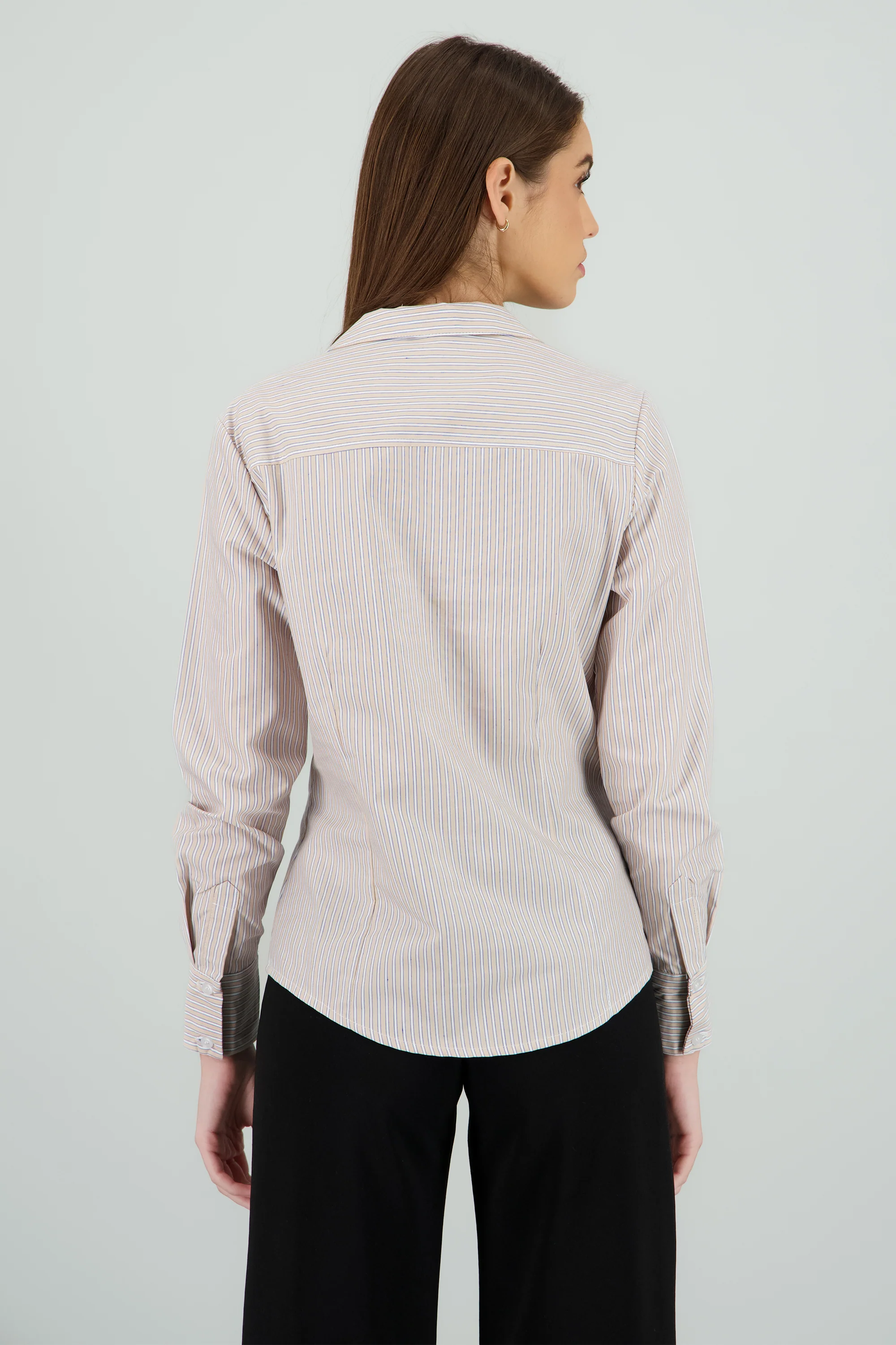 Camisa manga larga detalle pinzas - Image 4