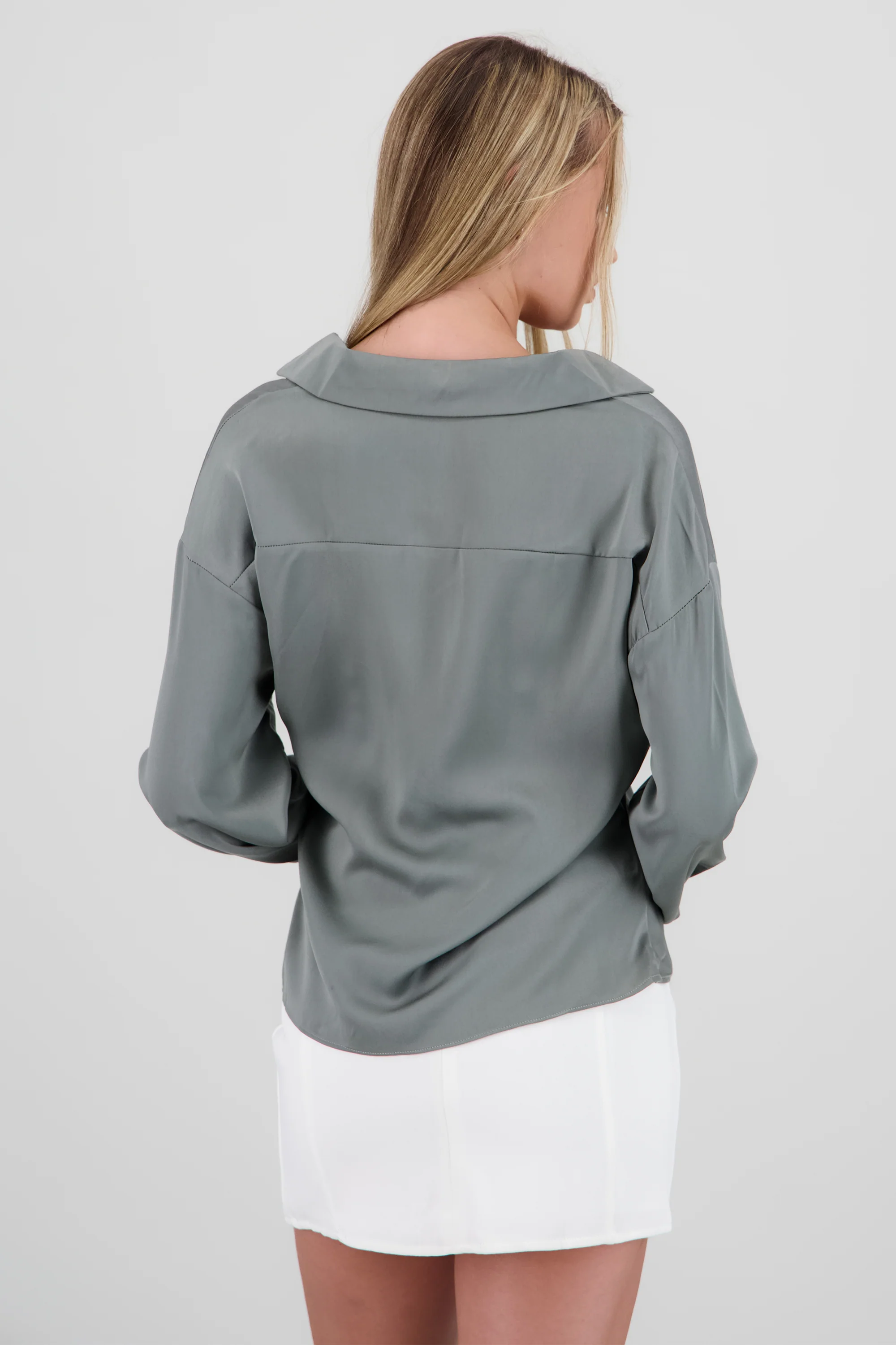 Camisa nudo satinada - Image 4