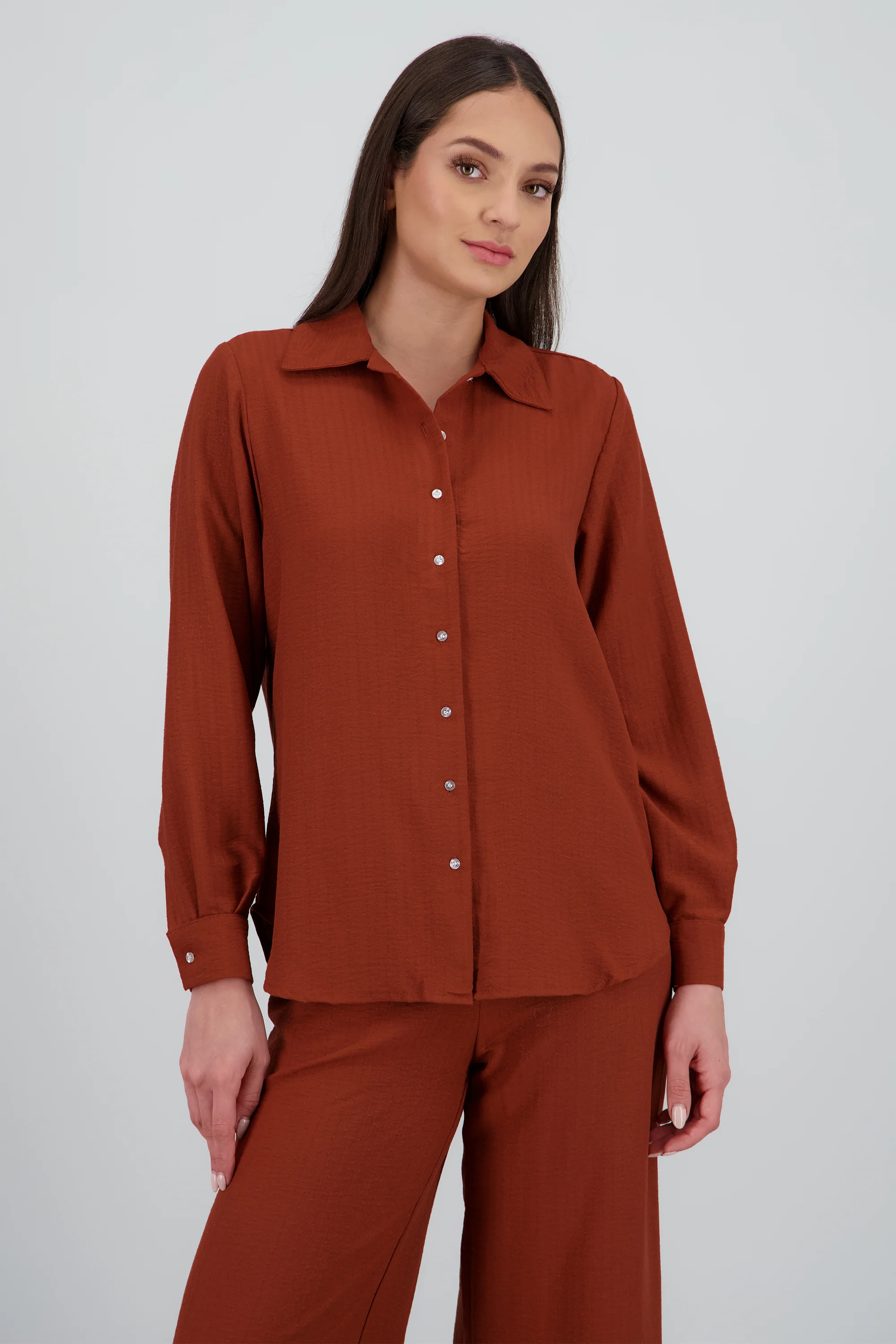 Camisa oversized detalle textura