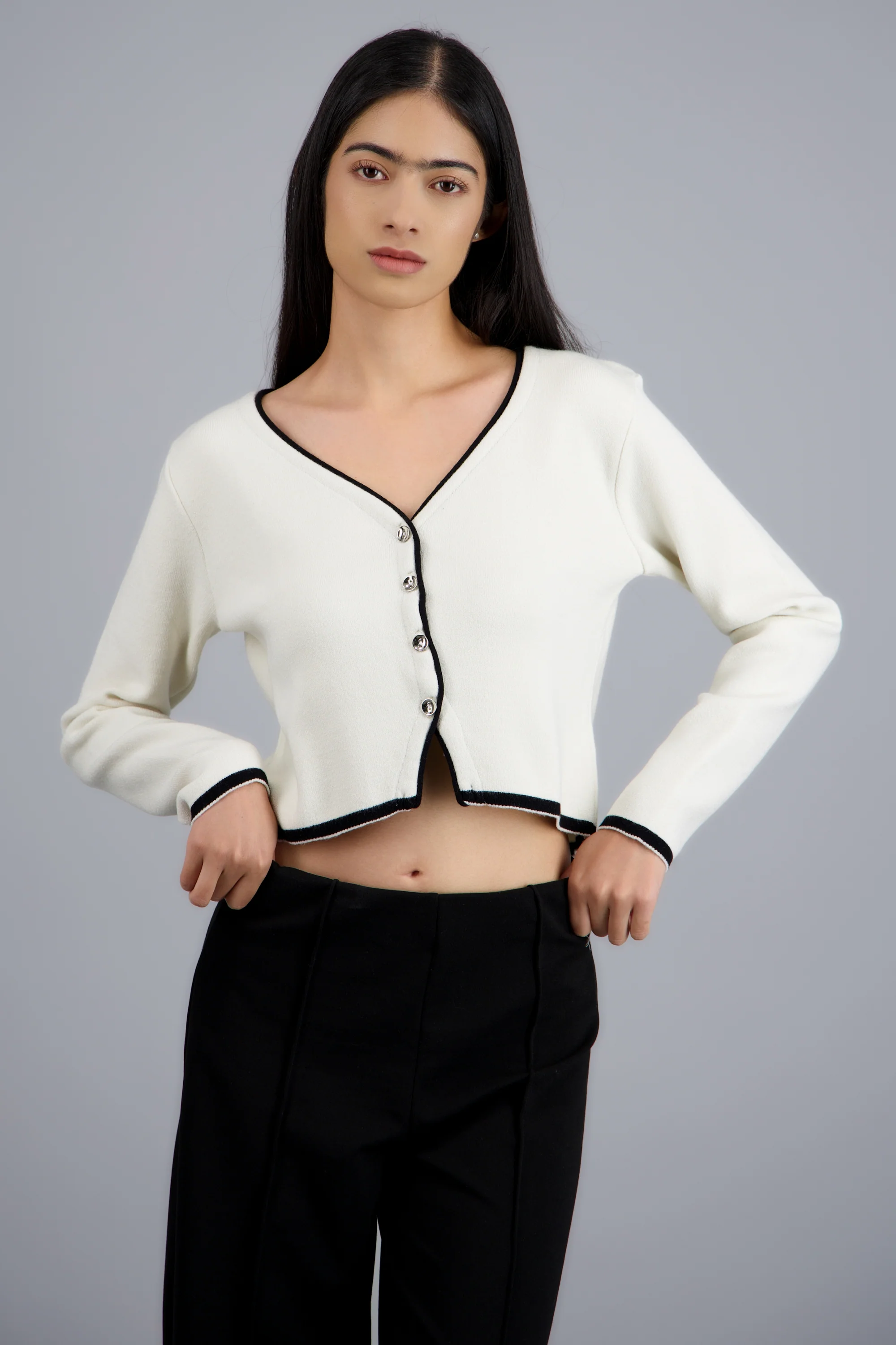 Cardigan botones detalle contraste