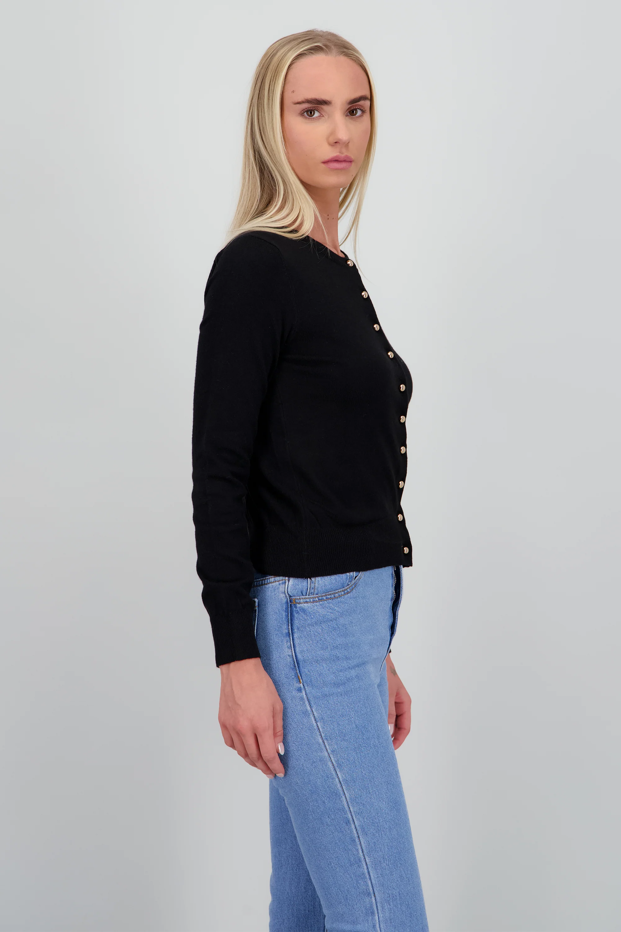 Cardigan detalle botones - Image 3