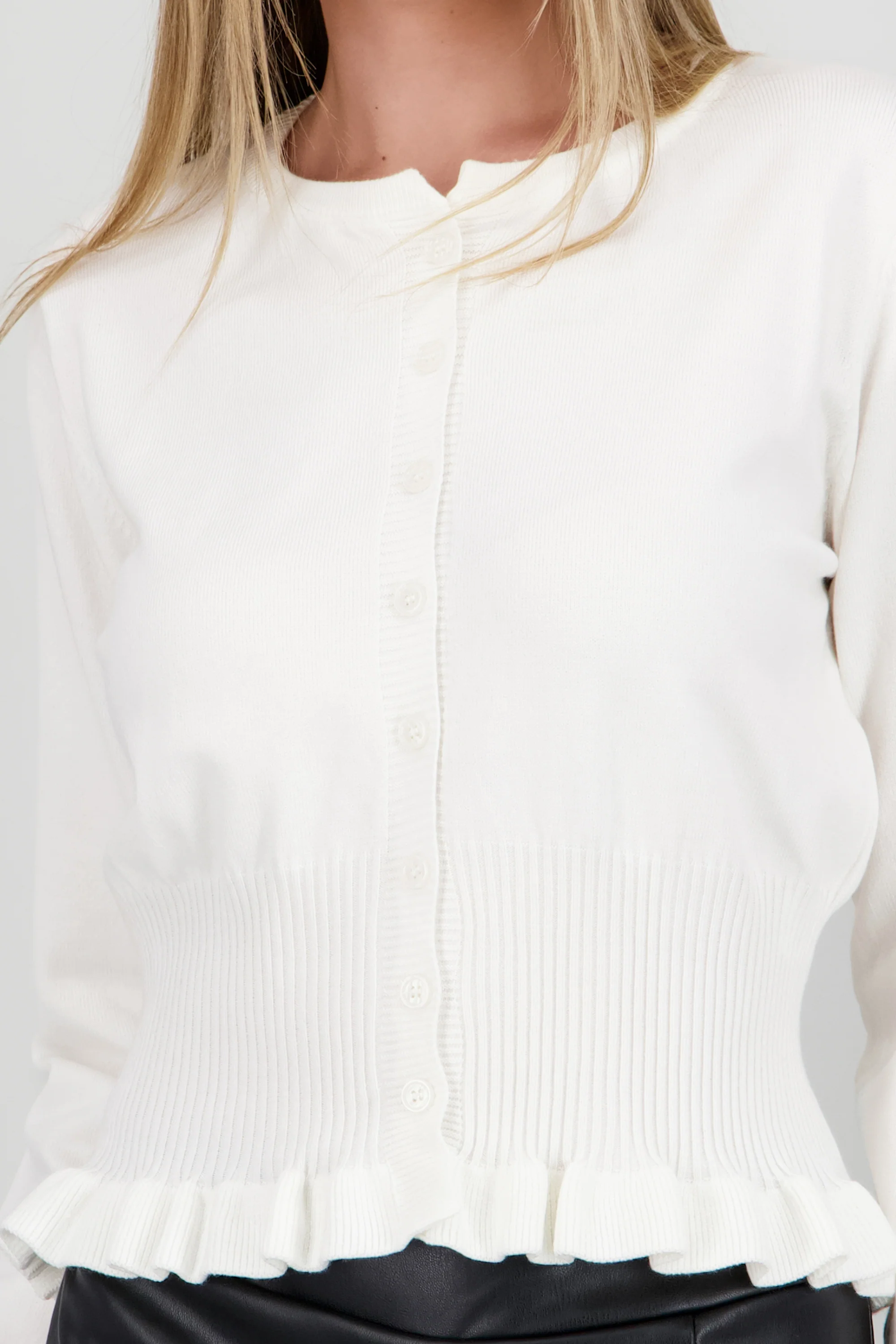 Cardigan liso tejido botones - Image 5