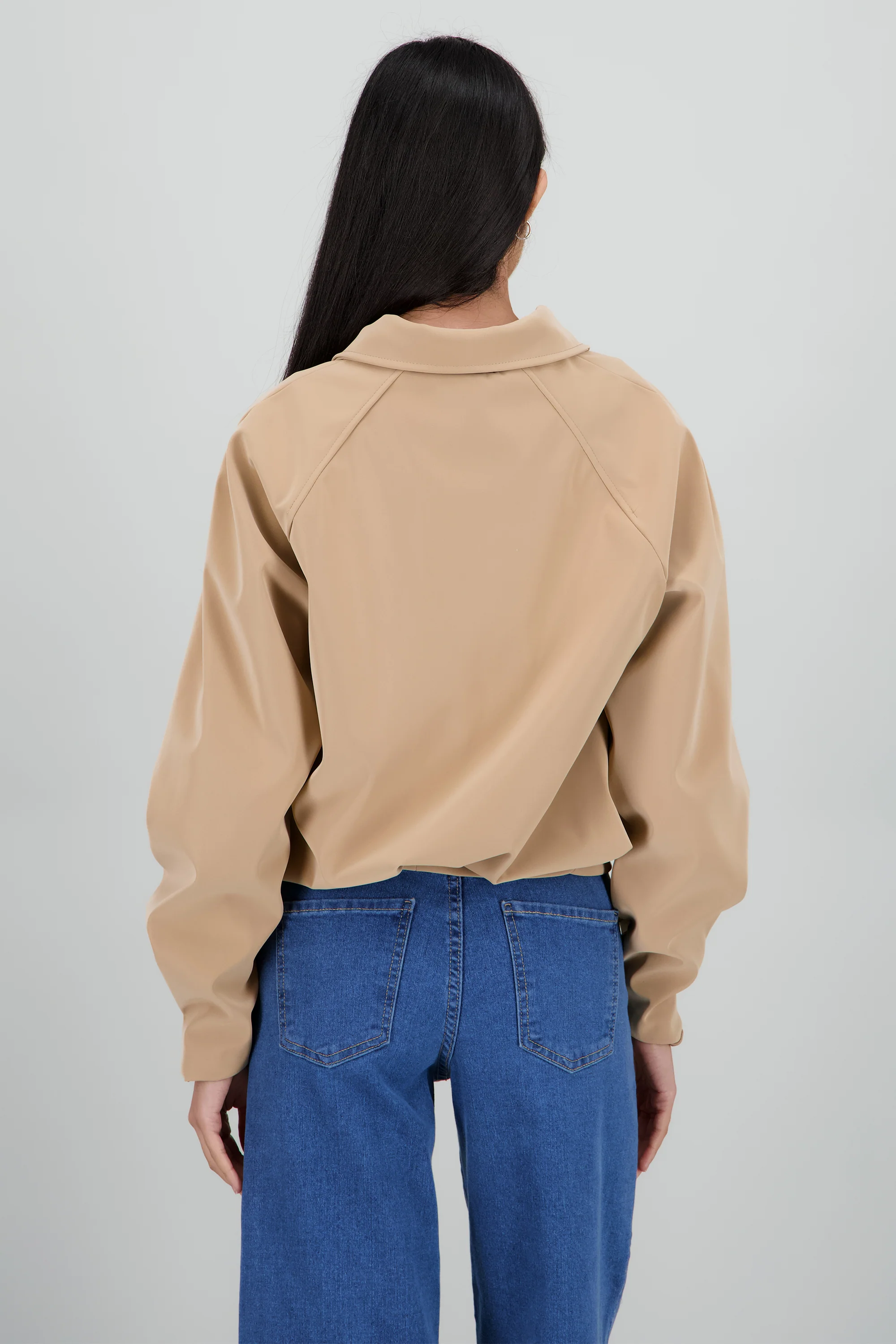 Chamarra bomber con cortes tacto peach - Image 4