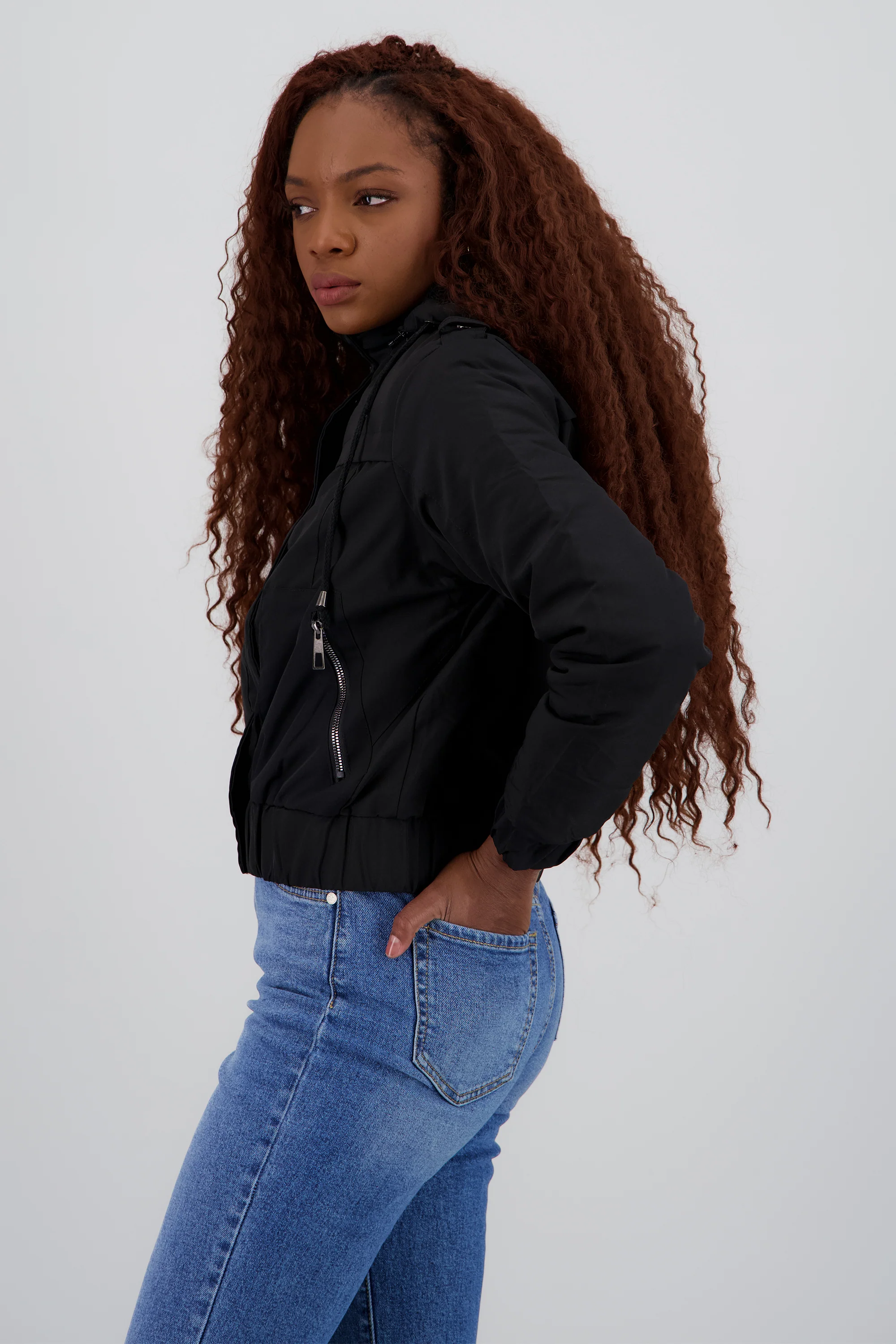 Chamarra con capucha - Image 3