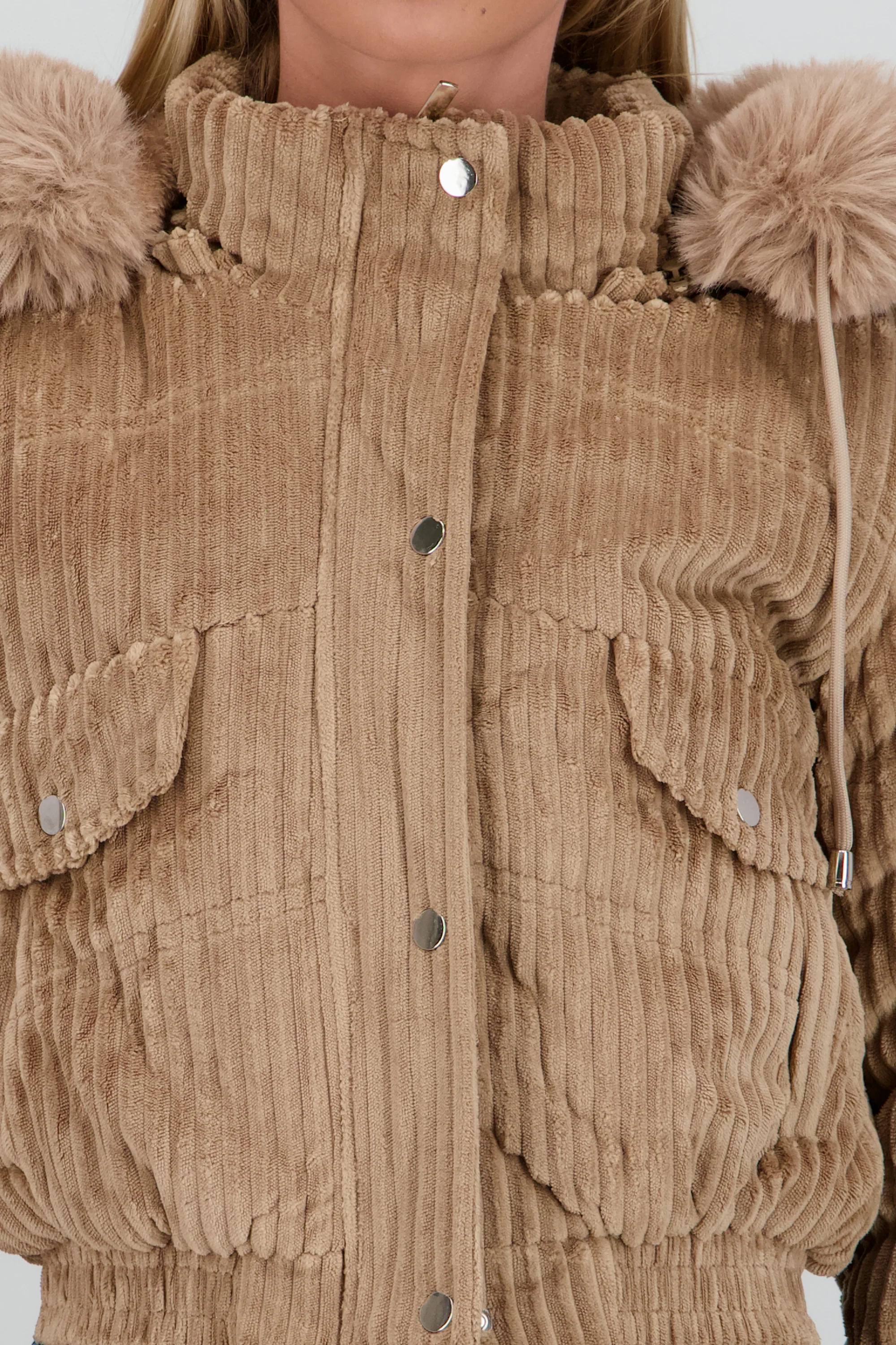 Chamarra con textura det bolsas - Image 5