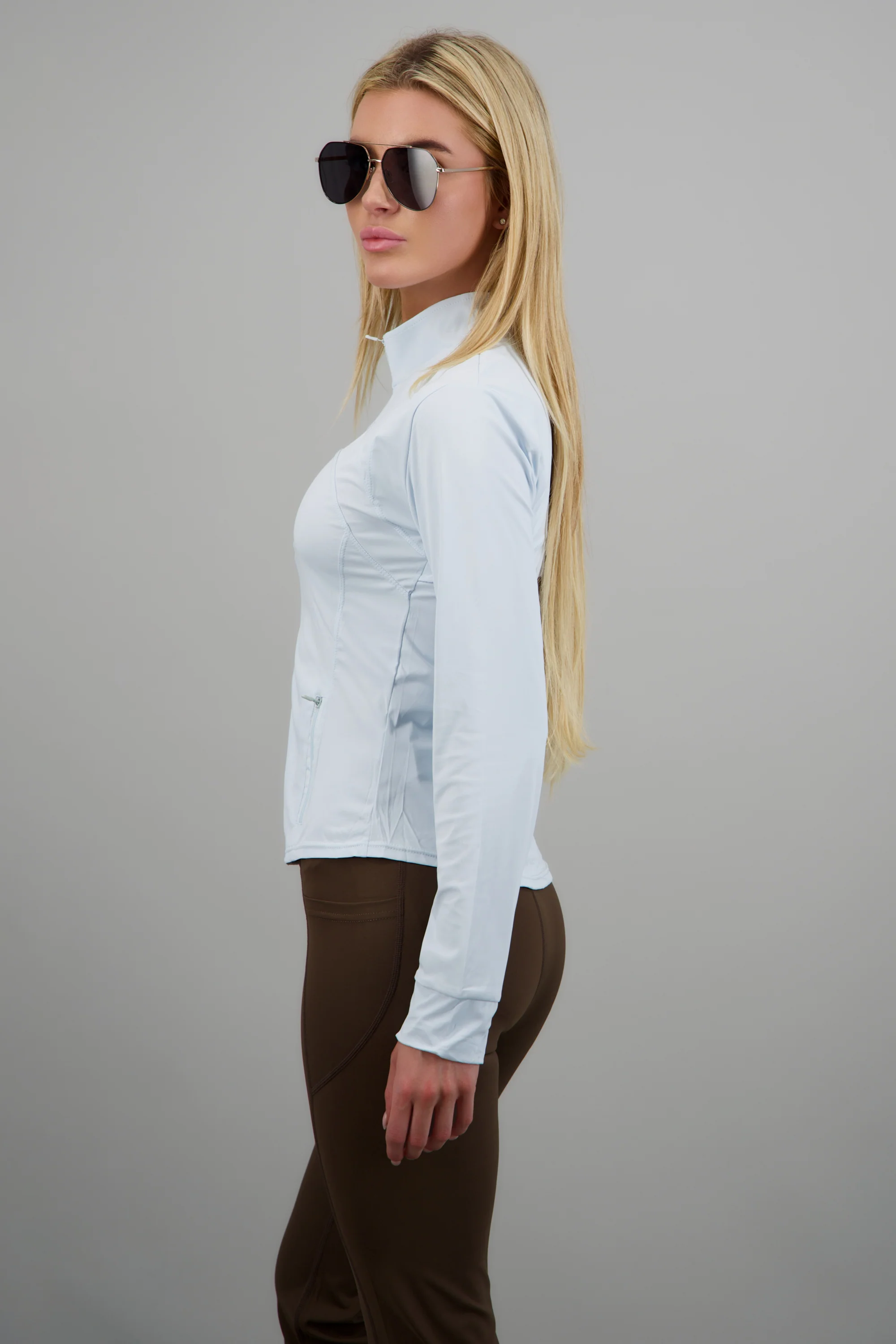 Chamarra deportiva ligera - Image 3